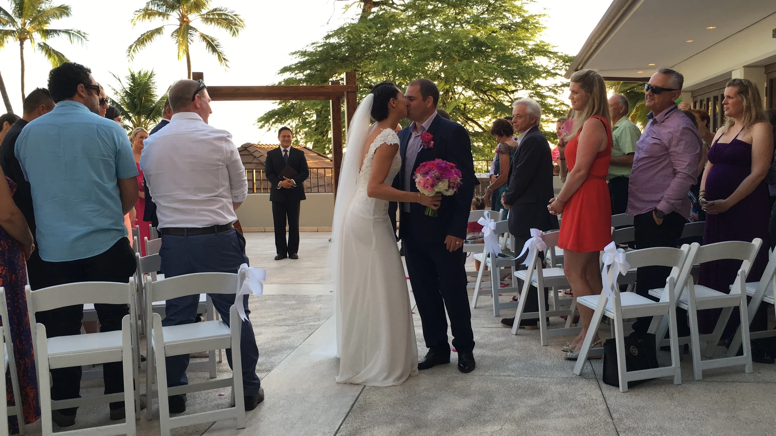 5-halekulani-hau-terrace-wedding-ceremony.JPG