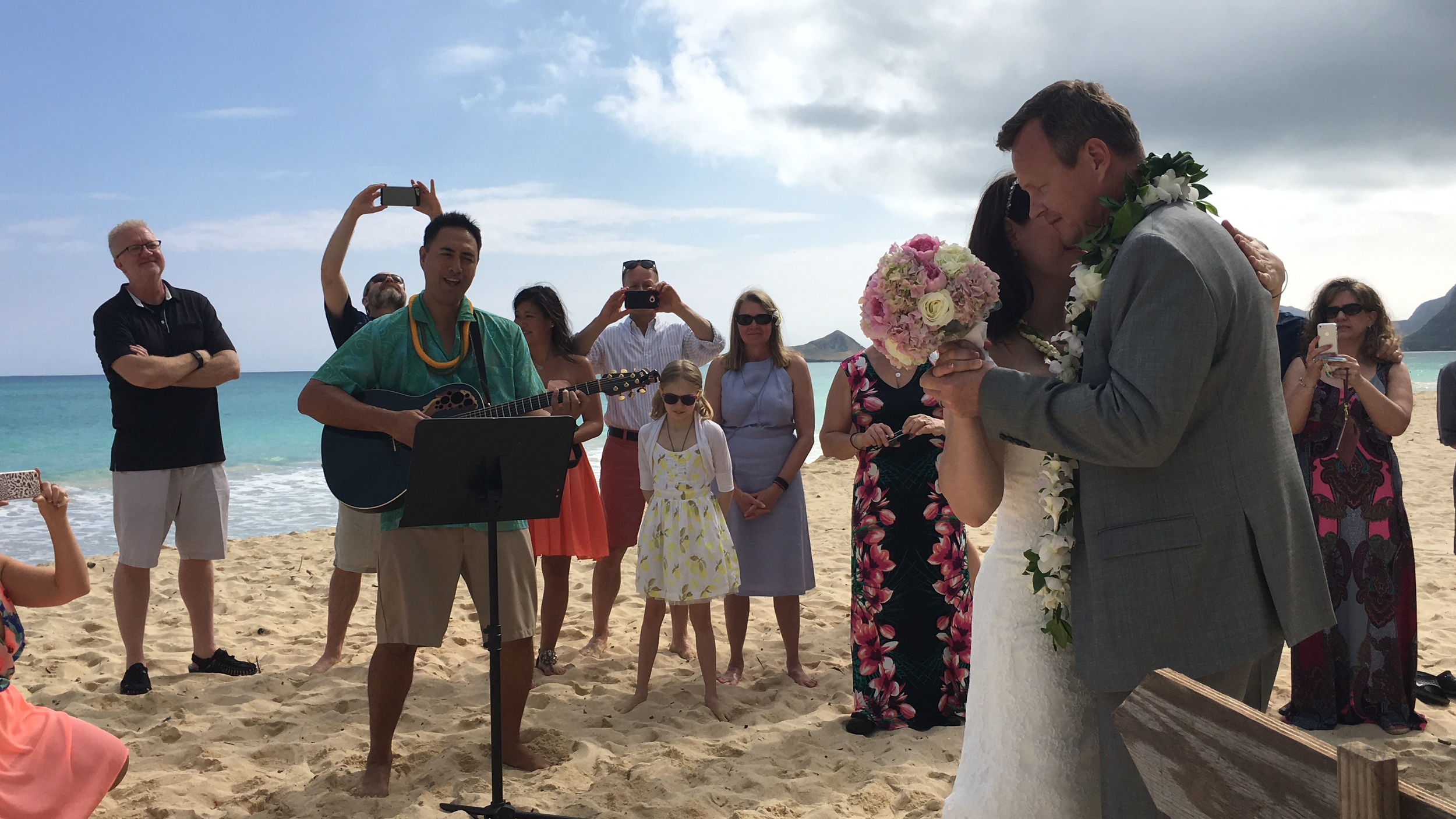 26-oahu-beach-hawaii-wedding.JPG