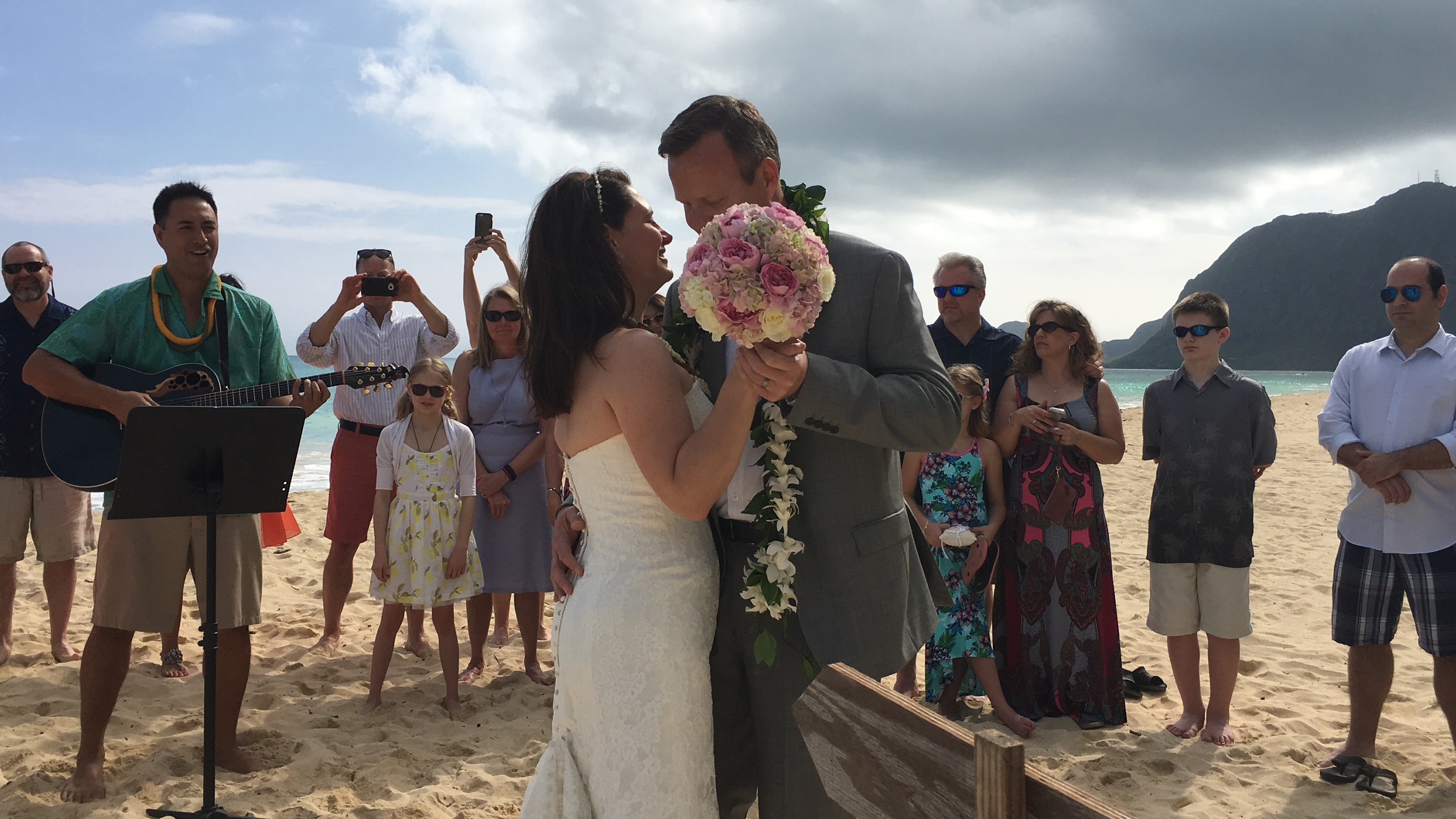 29-oahu-beach-hawaii-wedding.JPG
