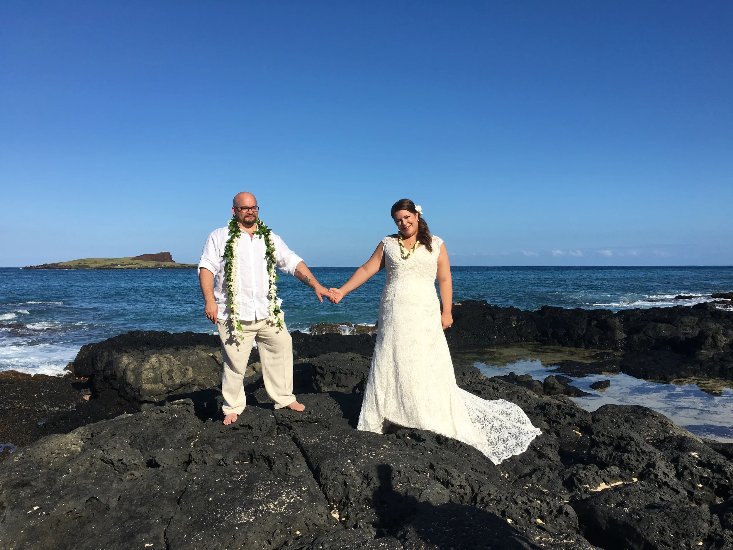 37-small-hawaii-beach-wedding.JPG