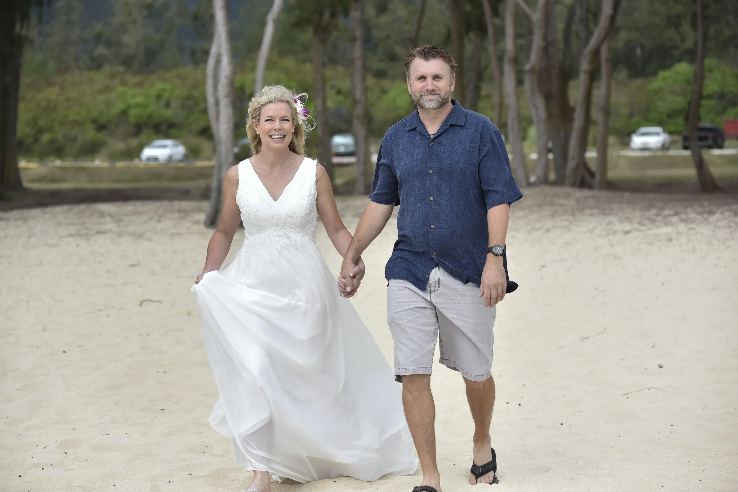 8-waimanalo-beach-wedding.jpg
