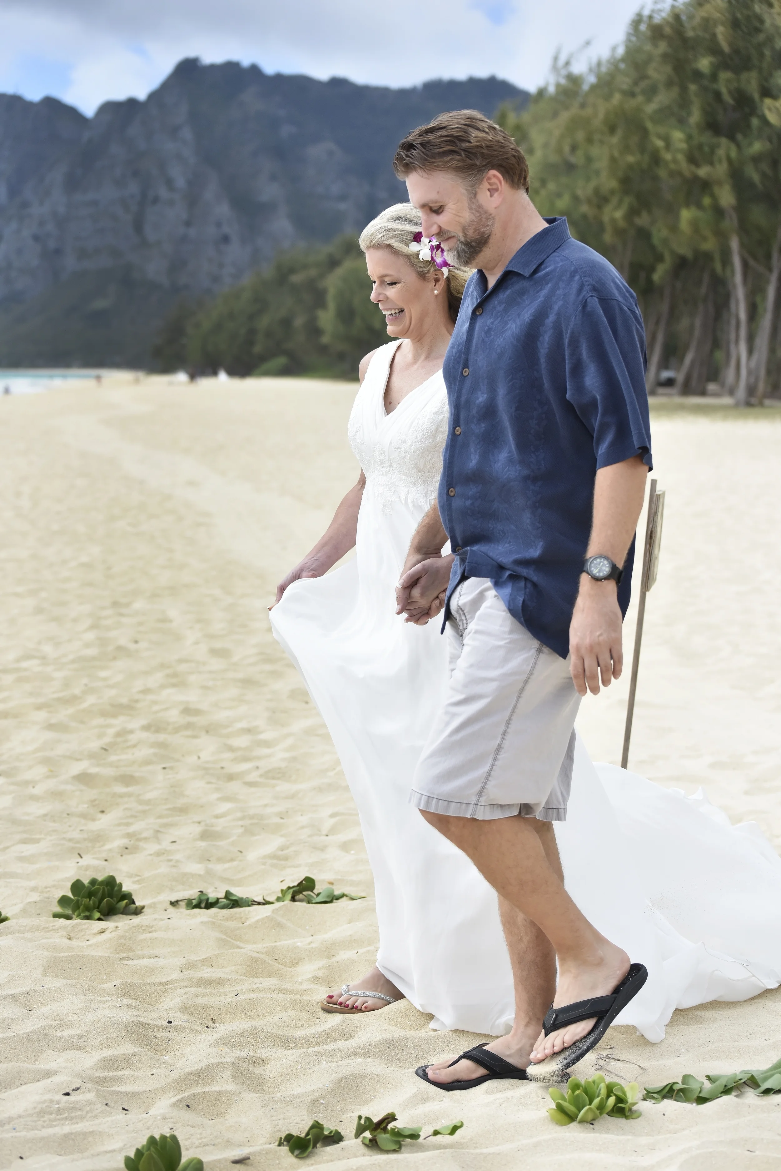 9-waimanalo-beach-wedding.jpg