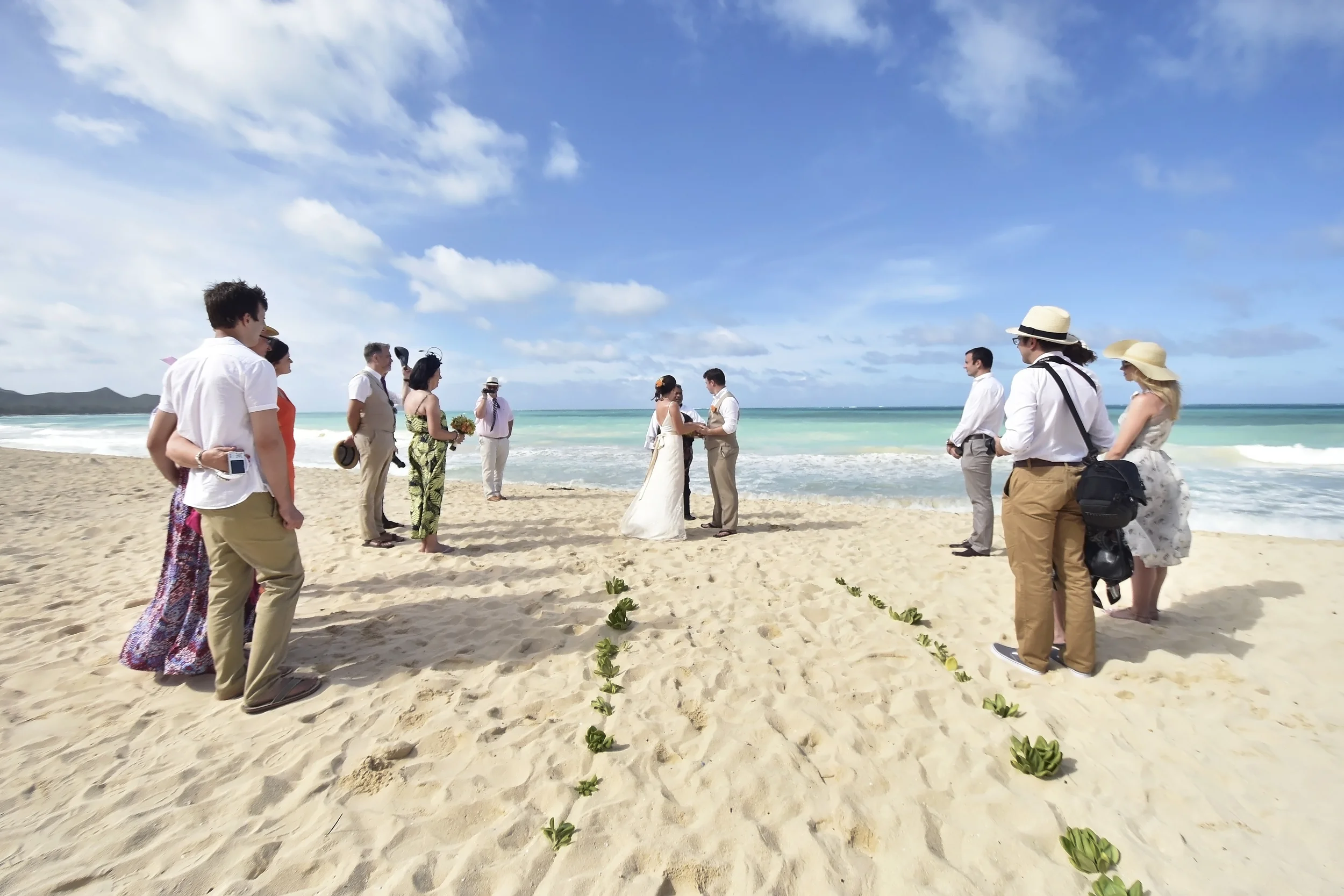 13-waimanalo-beach-wedding-hawaii.jpg