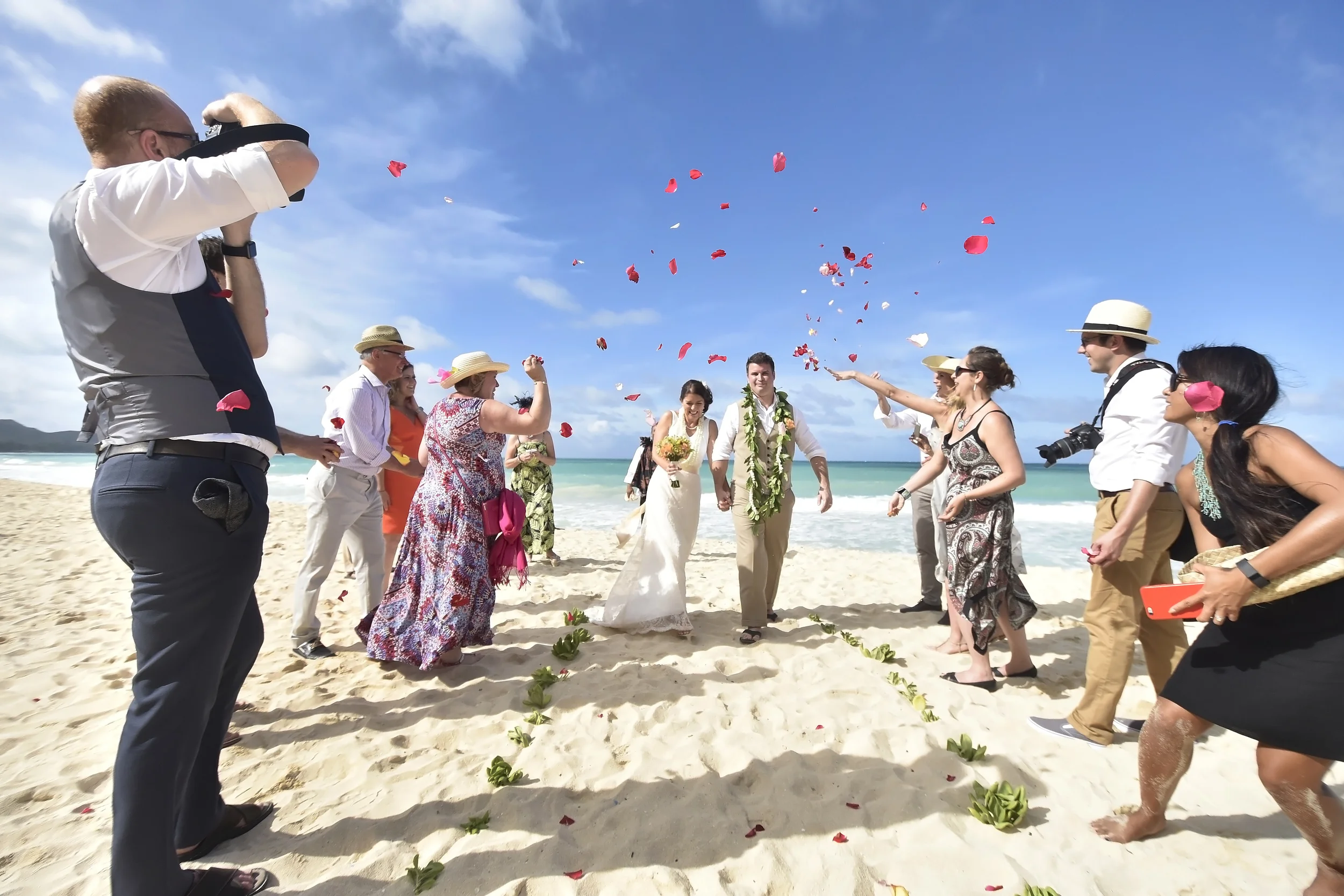 22-waimanalo-beach-wedding-hawaii.jpg