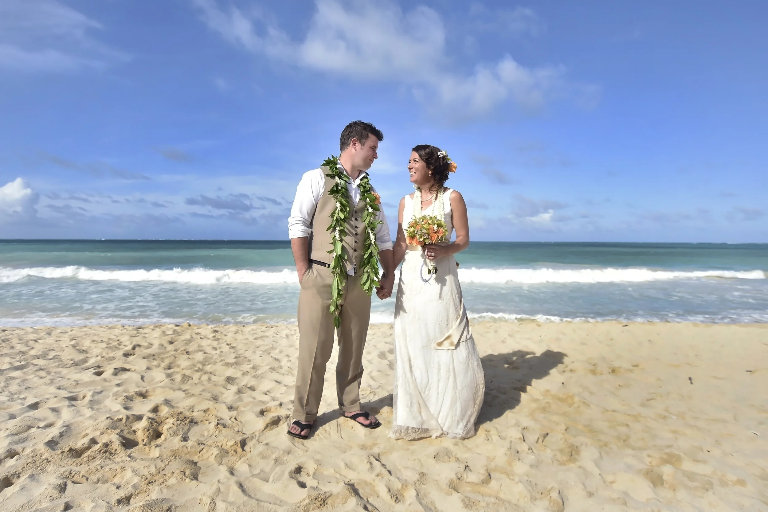 27-waimanalo-beach-wedding-hawaii.jpg