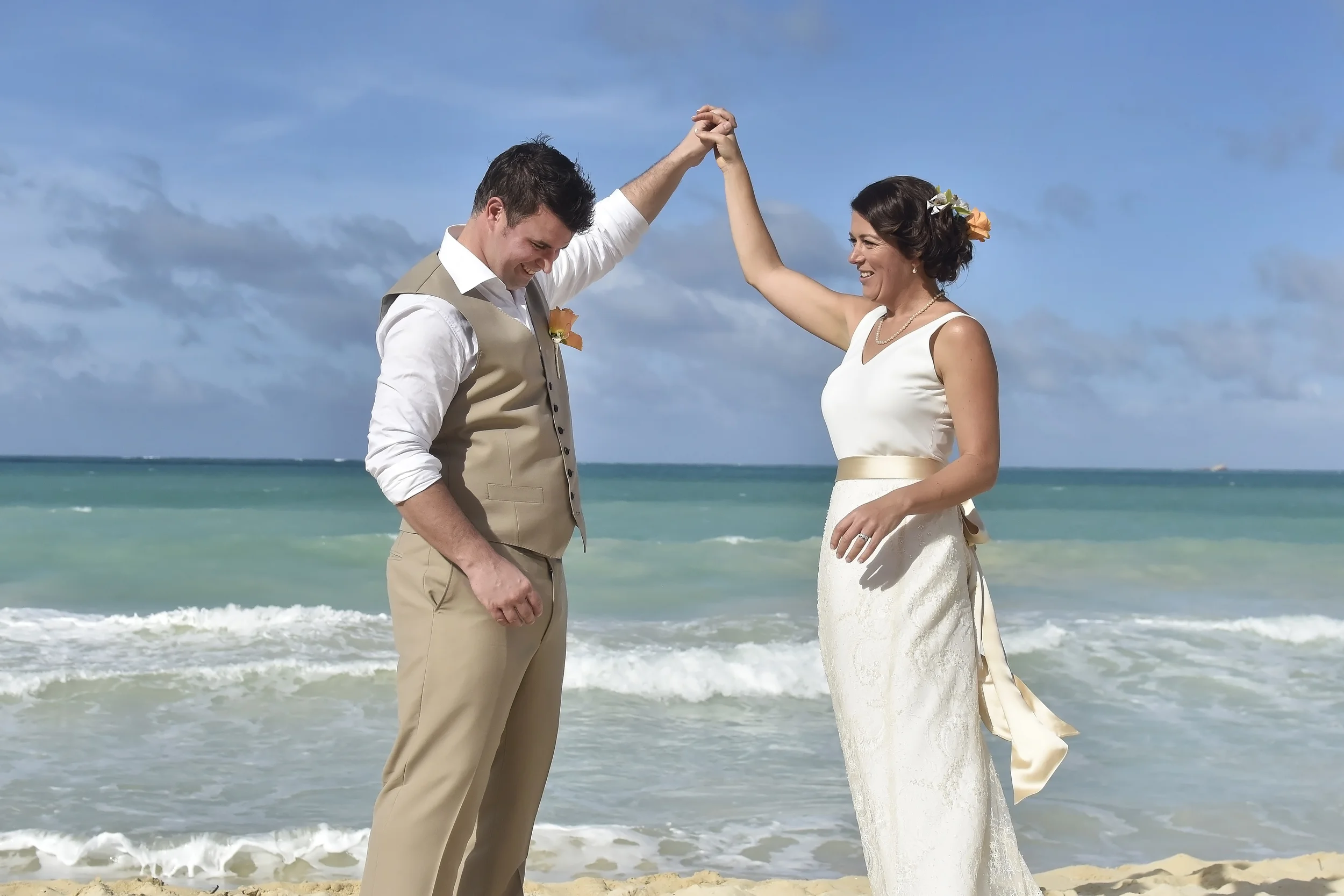34-waimanalo-beach-wedding-hawaii.jpg