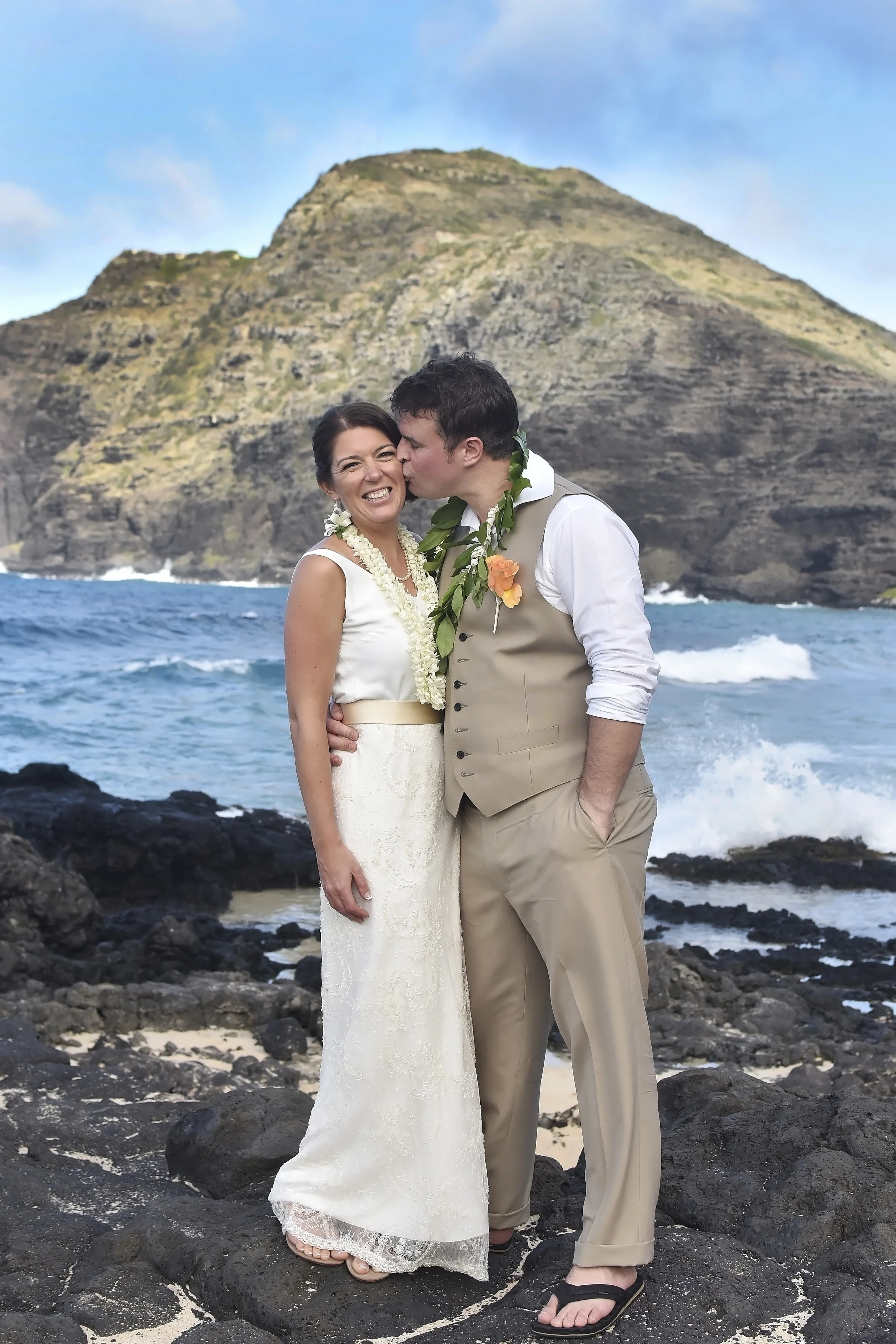 38-waimanalo-beach-wedding-hawaii.jpg