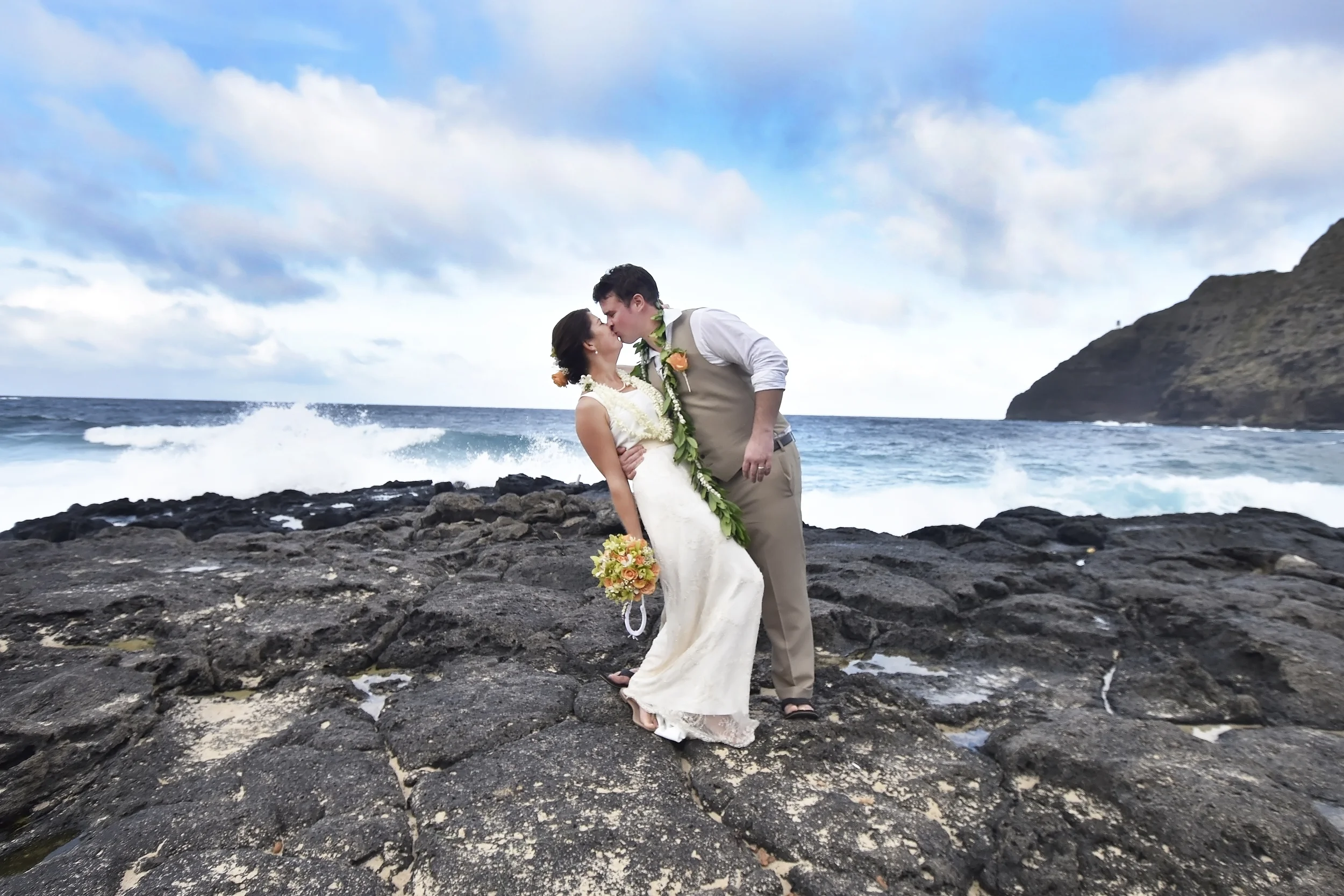 40-waimanalo-beach-wedding-hawaii.jpg