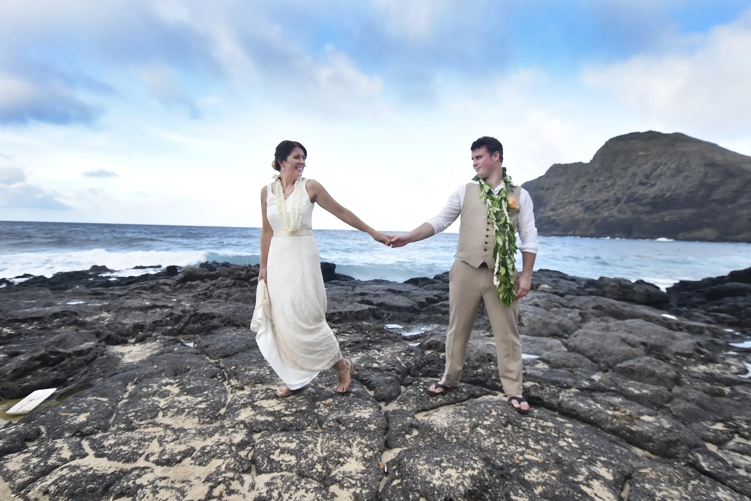 41-waimanalo-beach-wedding-hawaii.jpg