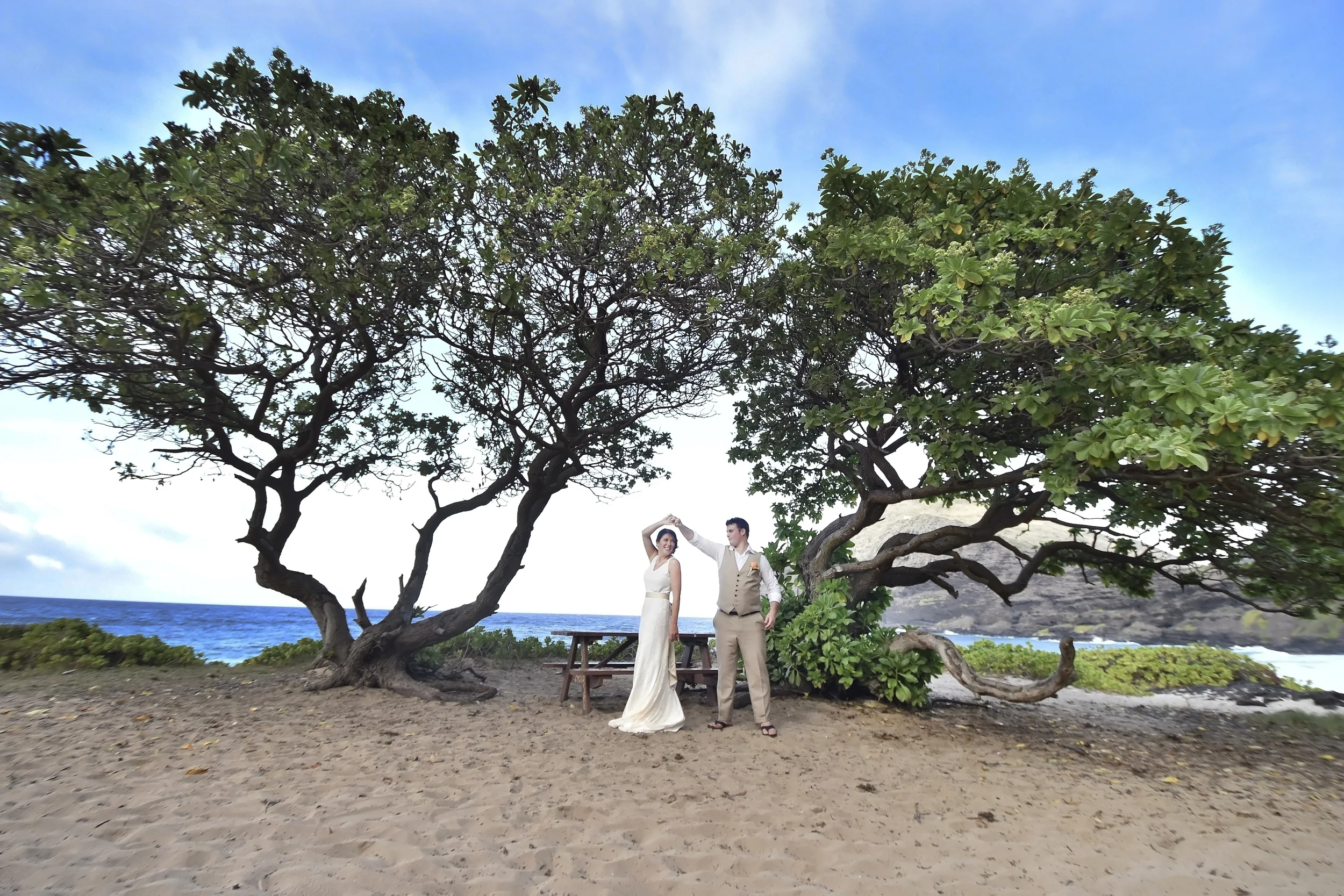 42-waimanalo-beach-wedding-hawaii.jpg
