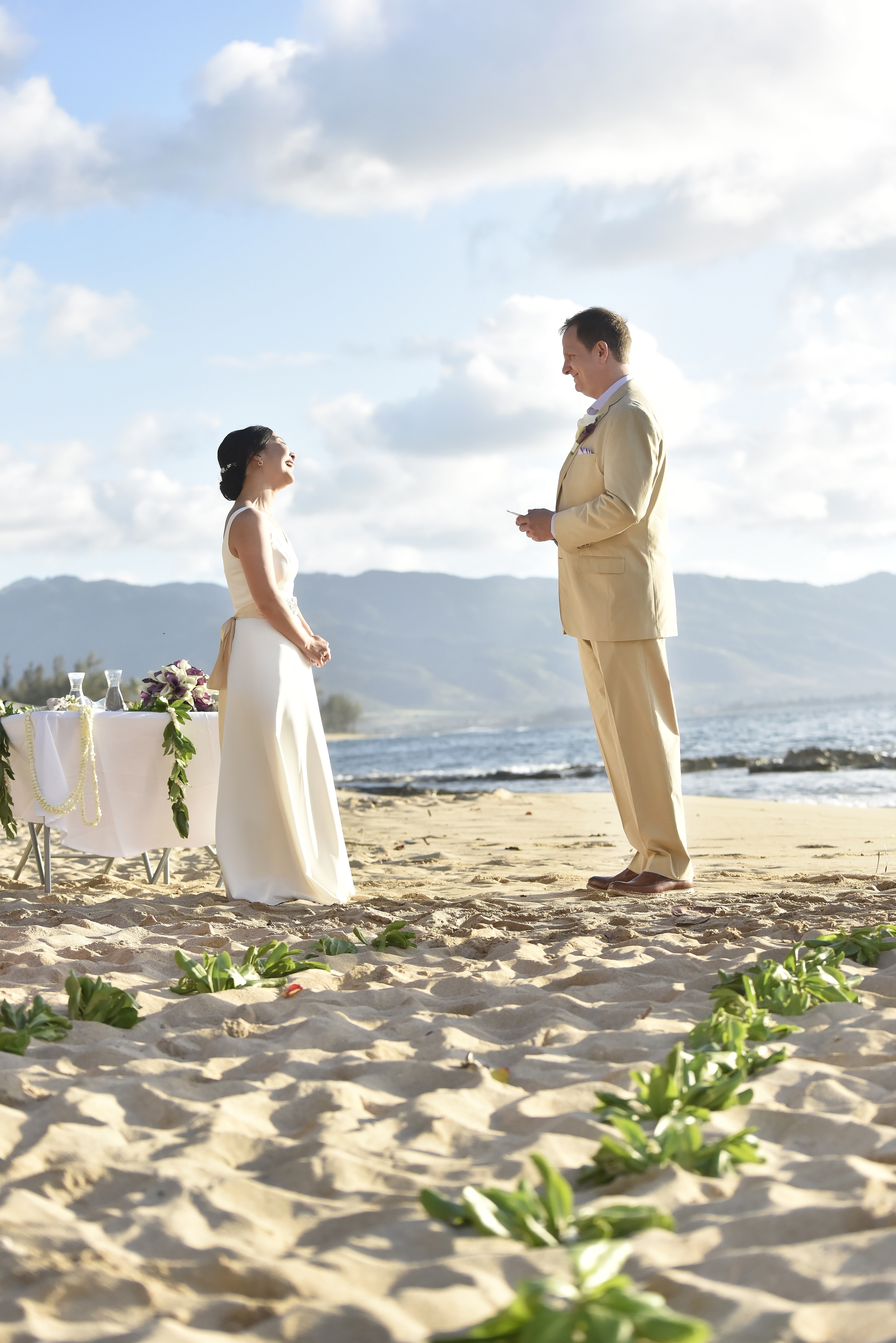 21-papailoa-beach-north-shore-wedding.jpg