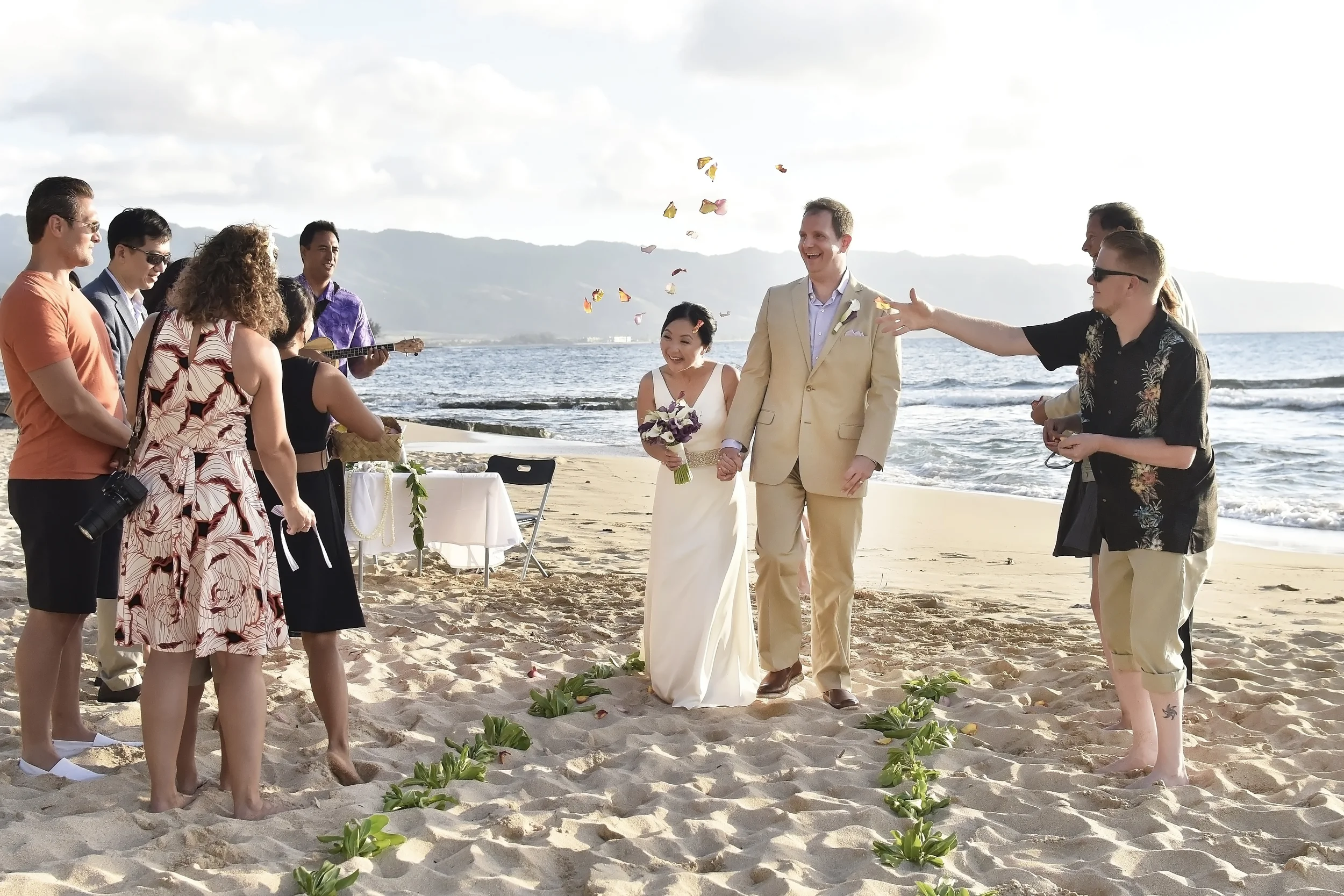 25-papailoa-beach-north-shore-wedding.jpg