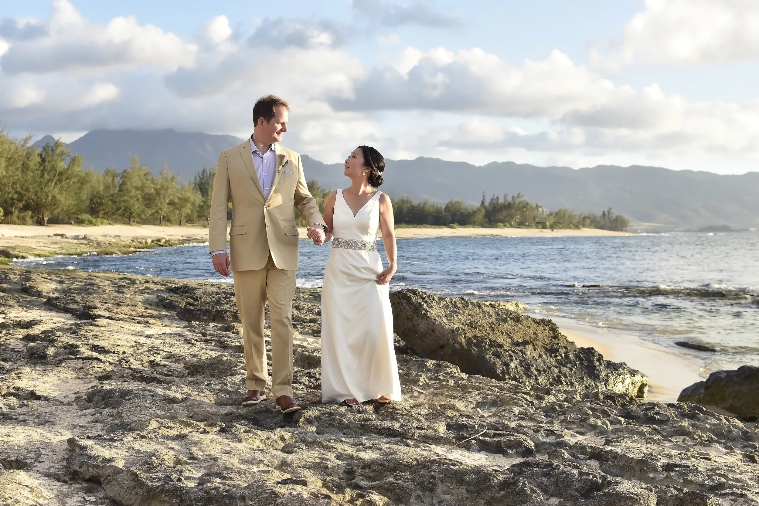 33-papailoa-beach-north-shore-wedding.jpg