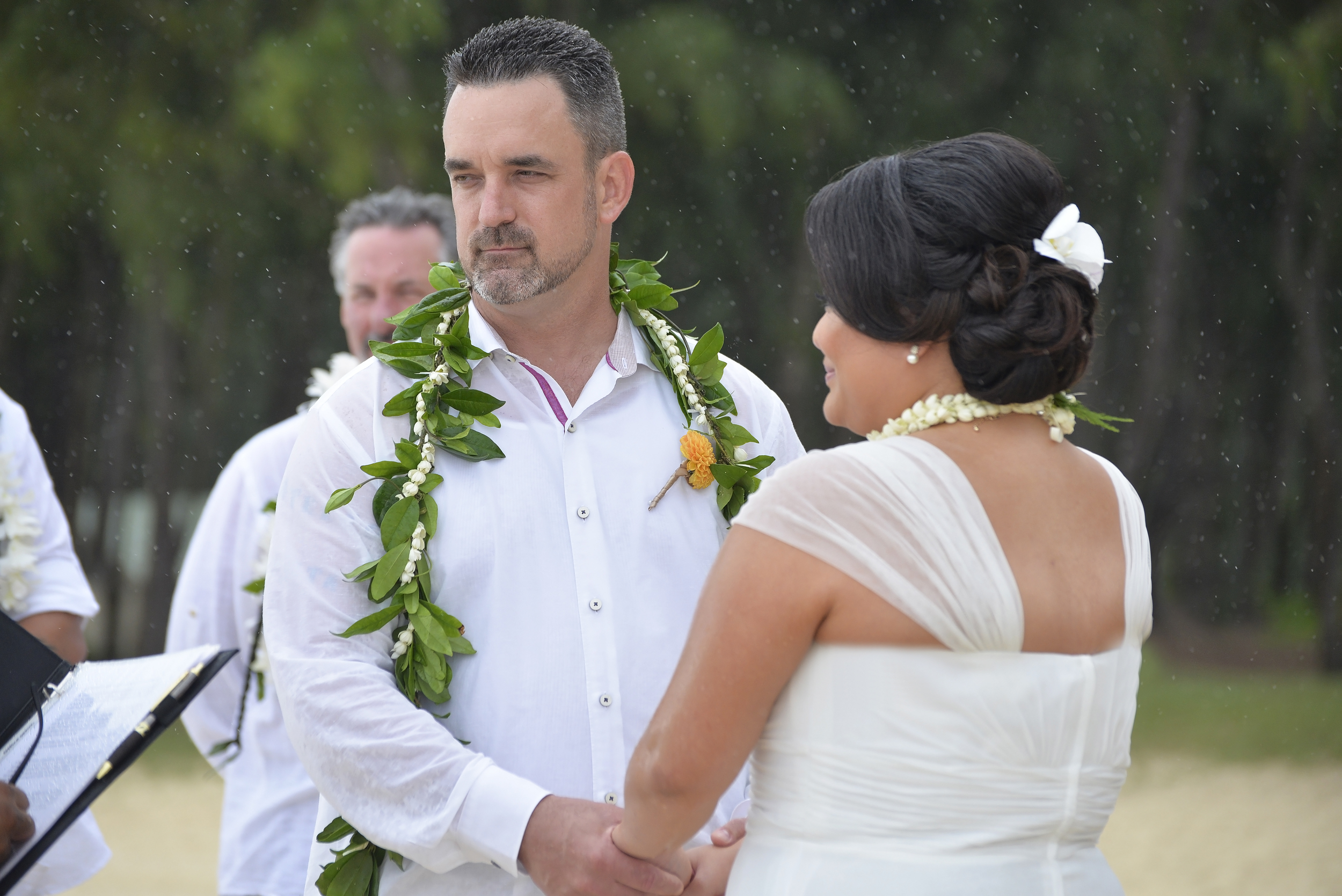 11-waimanalo-beach-hawaii-wedding.jpg
