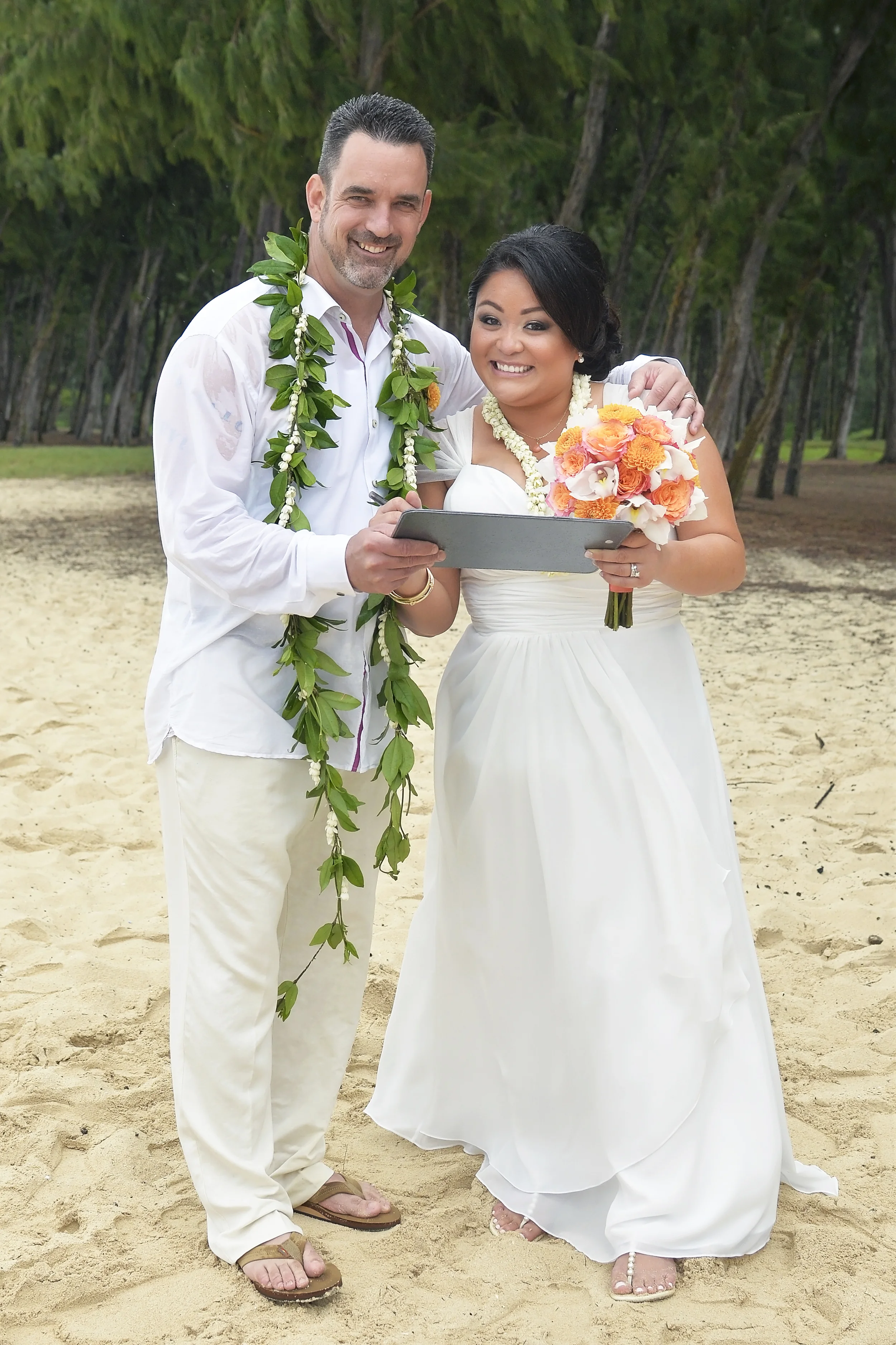 13-waimanalo-beach-hawaii-wedding.jpg