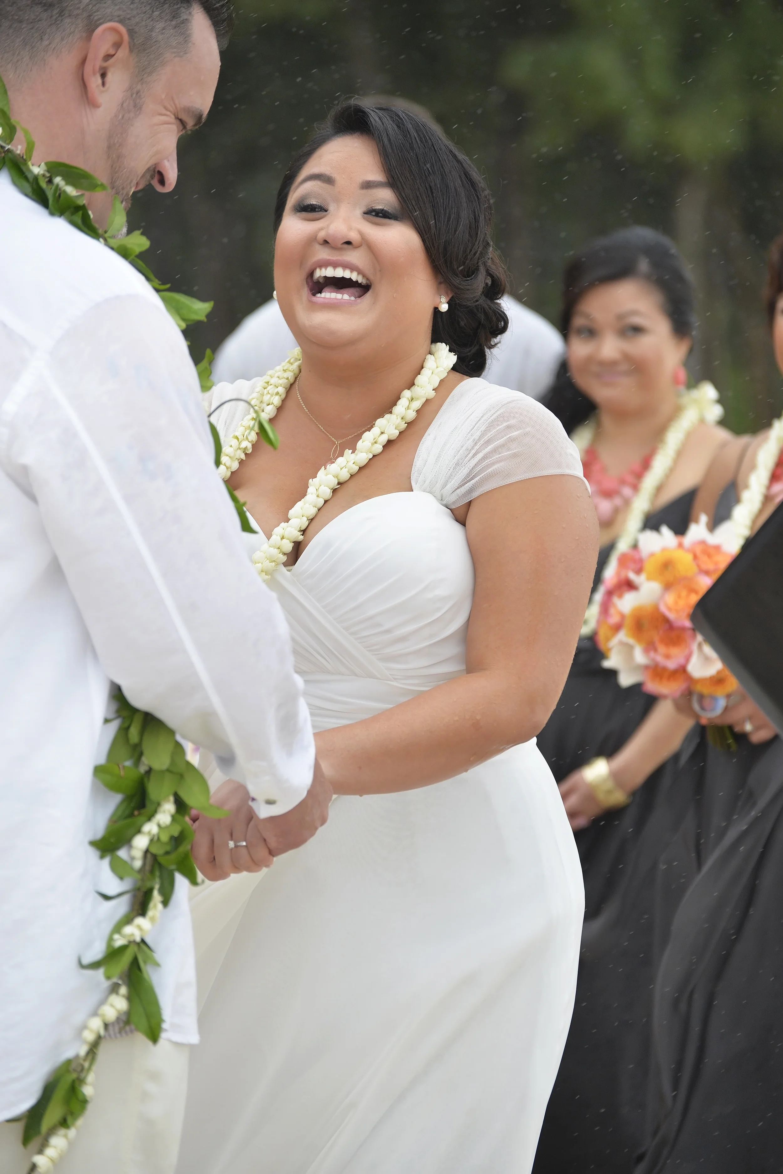 12-waimanalo-beach-hawaii-wedding.jpg