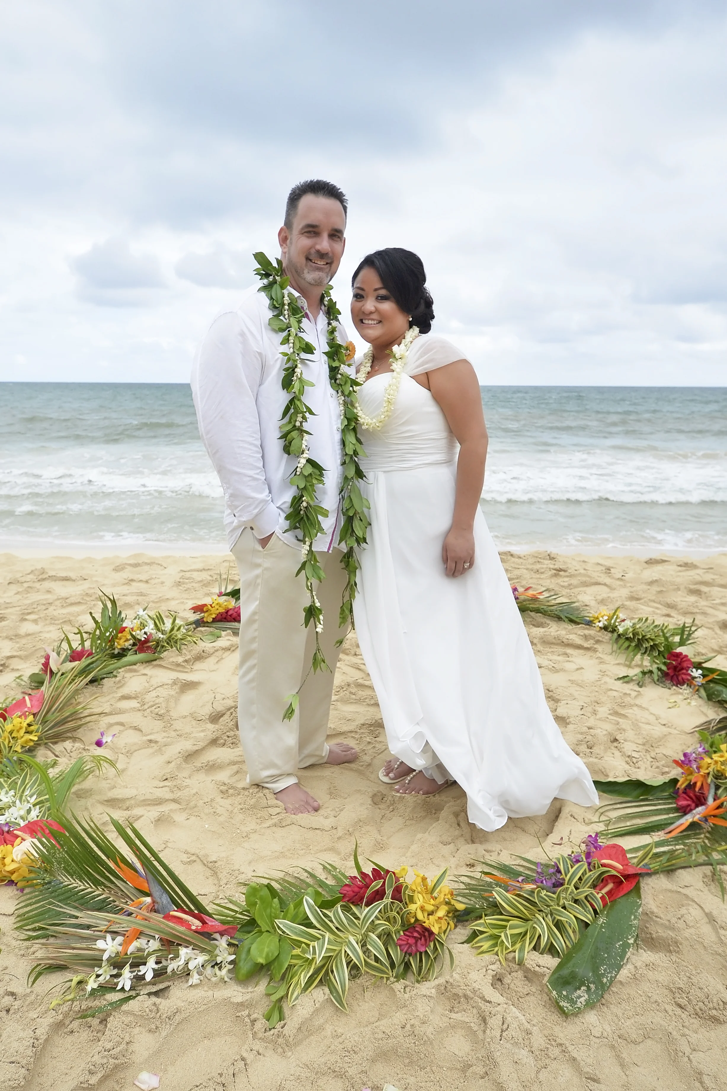 19-waimanalo-beach-hawaii-wedding.jpg