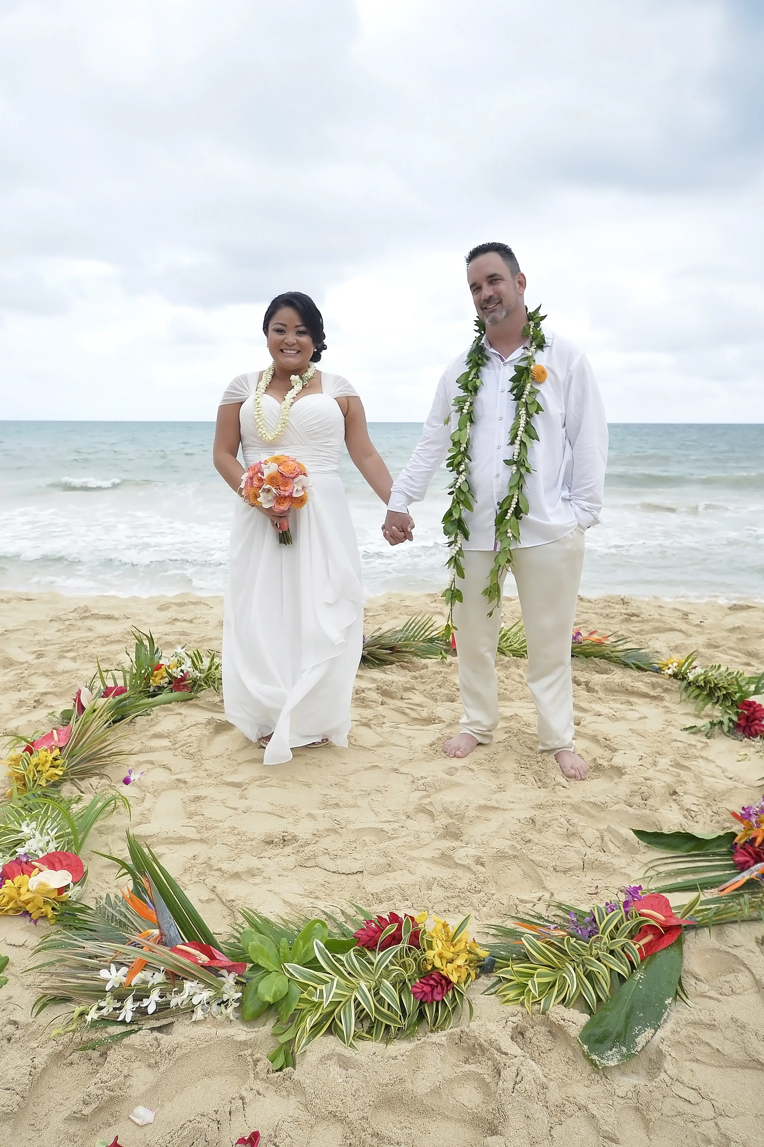 18-waimanalo-beach-hawaii-wedding.jpg