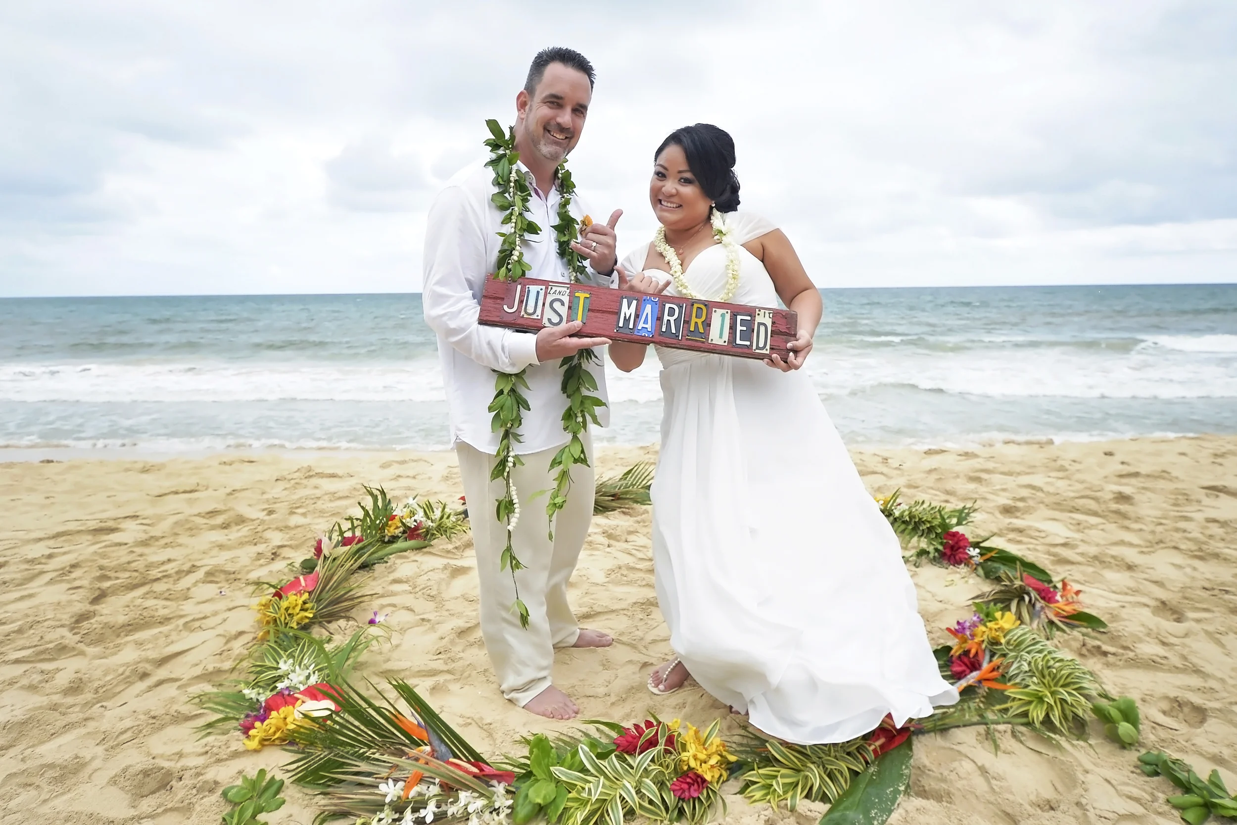 21-waimanalo-beach-hawaii-wedding.jpg