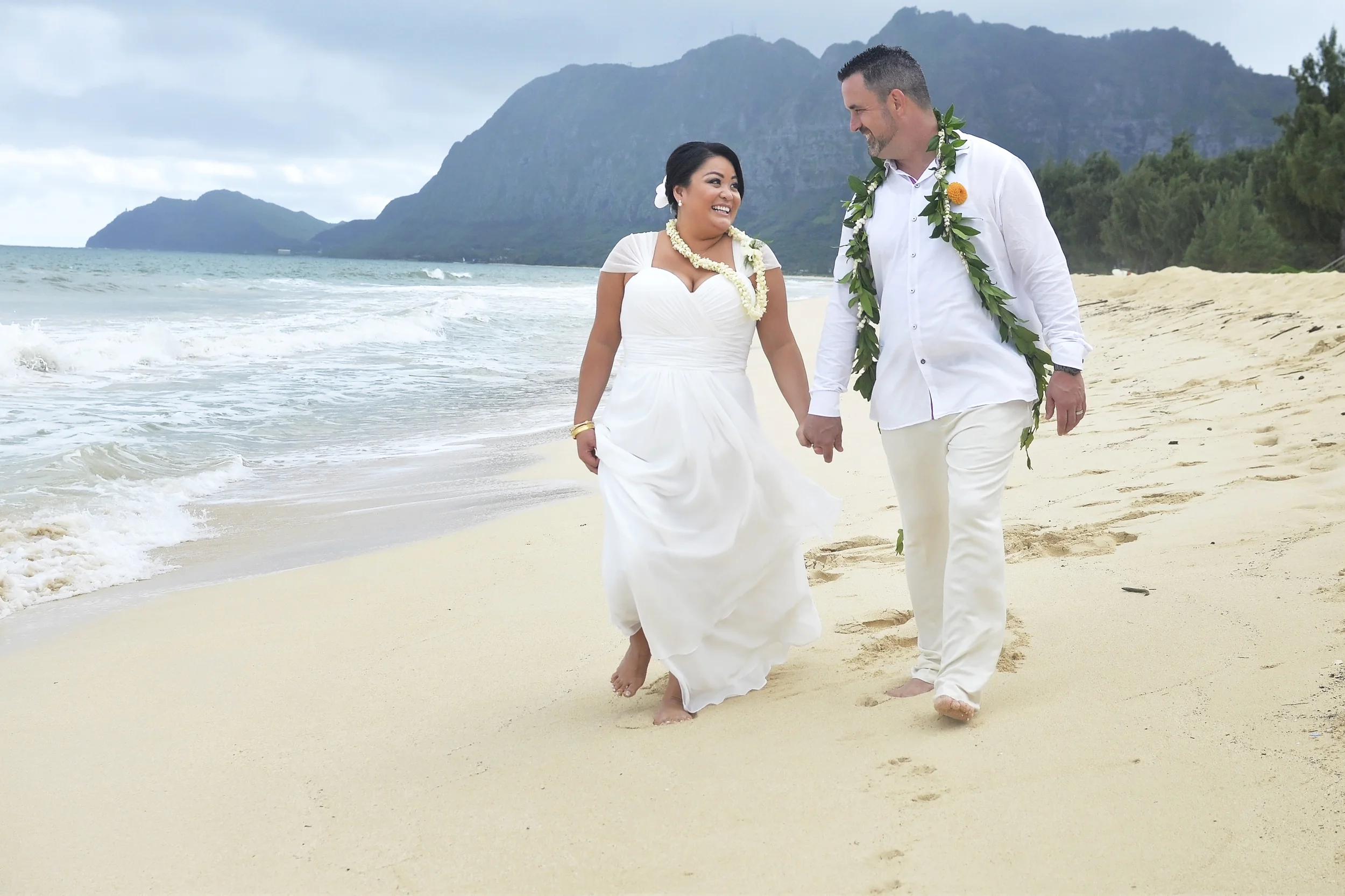 24-waimanalo-beach-hawaii-wedding.jpg