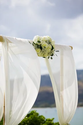 41-banyan-tree-estate-hawaii-wedding-ceremony.jpg
