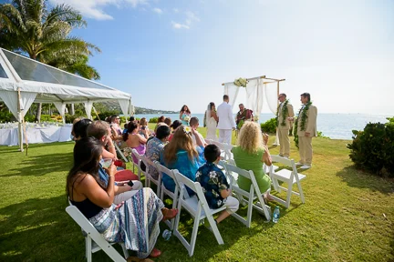 50-banyan-tree-estate-hawaii-wedding-ceremony.jpg