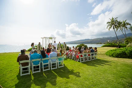 55-banyan-tree-estate-hawaii-wedding-ceremony.jpg