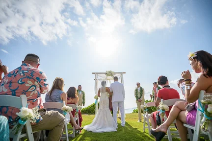 62-banyan-tree-estate-hawaii-wedding-ceremony.jpg