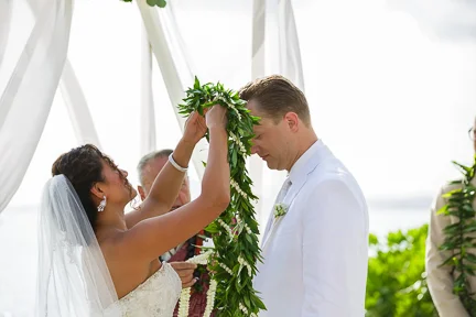 72-banyan-tree-estate-hawaii-wedding-ceremony.jpg
