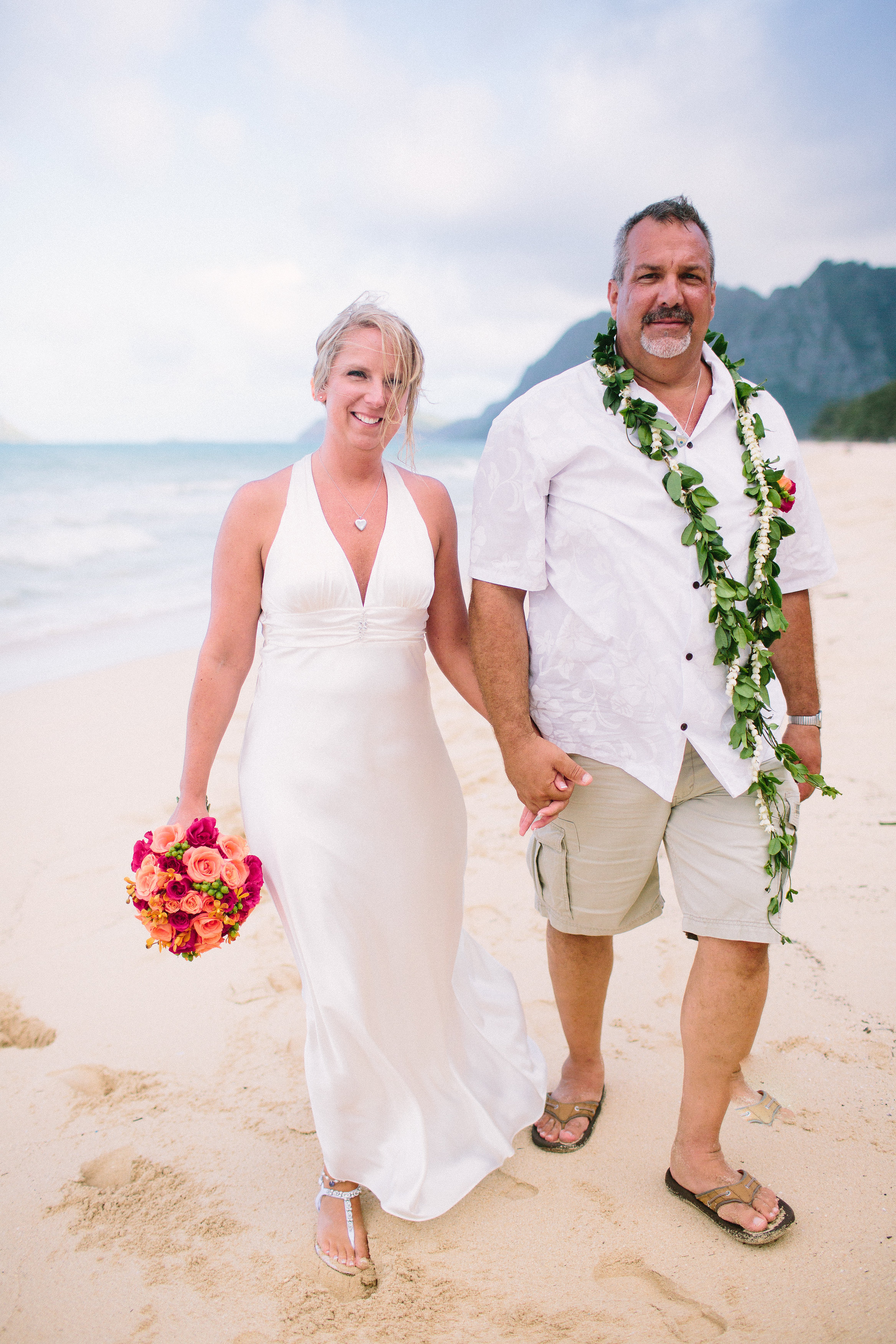 24-waimanalo-bay-beach-wedding.jpg