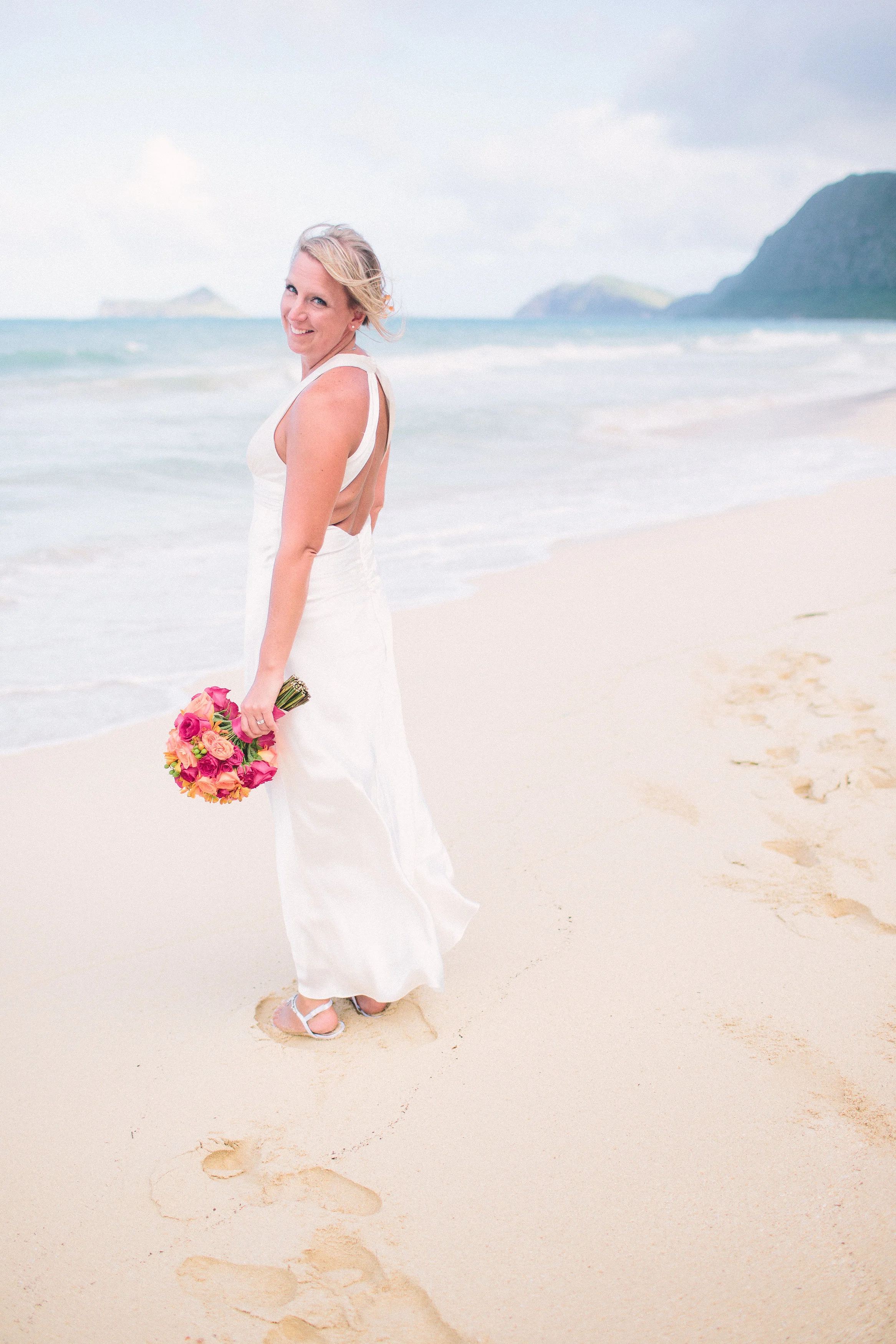 25-waimanalo-bay-beach-wedding.jpg