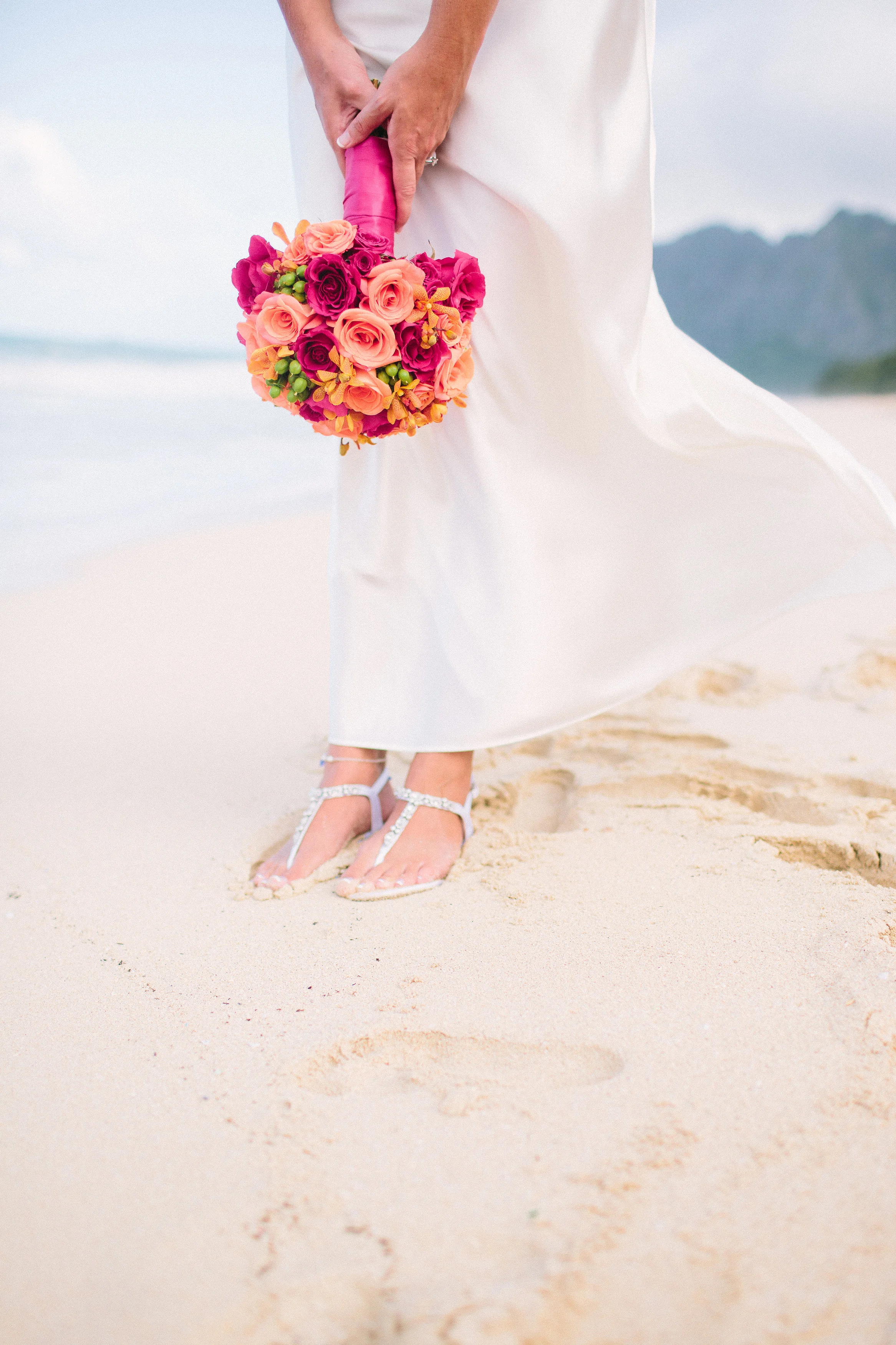 26-waimanalo-bay-beach-wedding.jpg