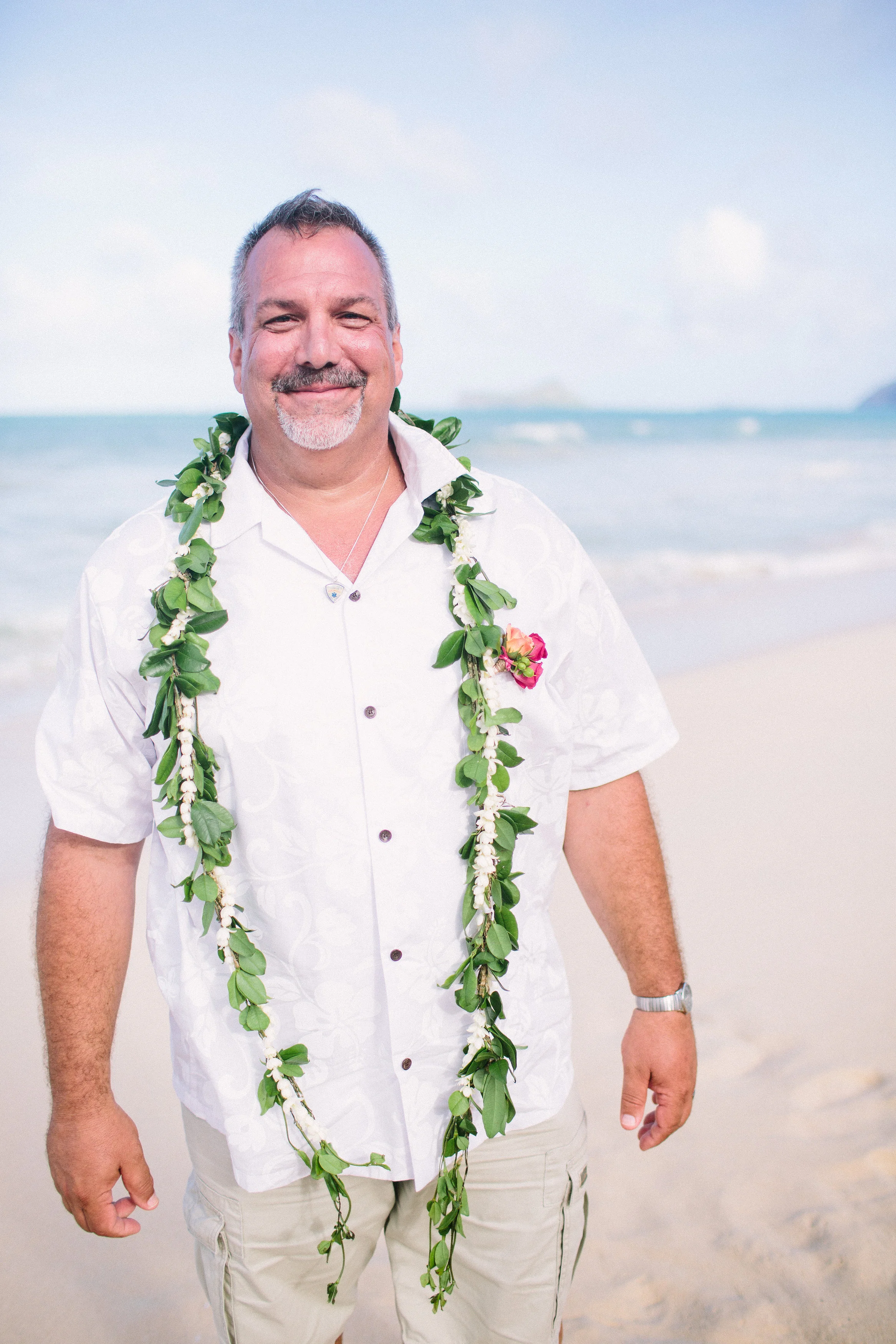 27-waimanalo-bay-beach-wedding.jpg