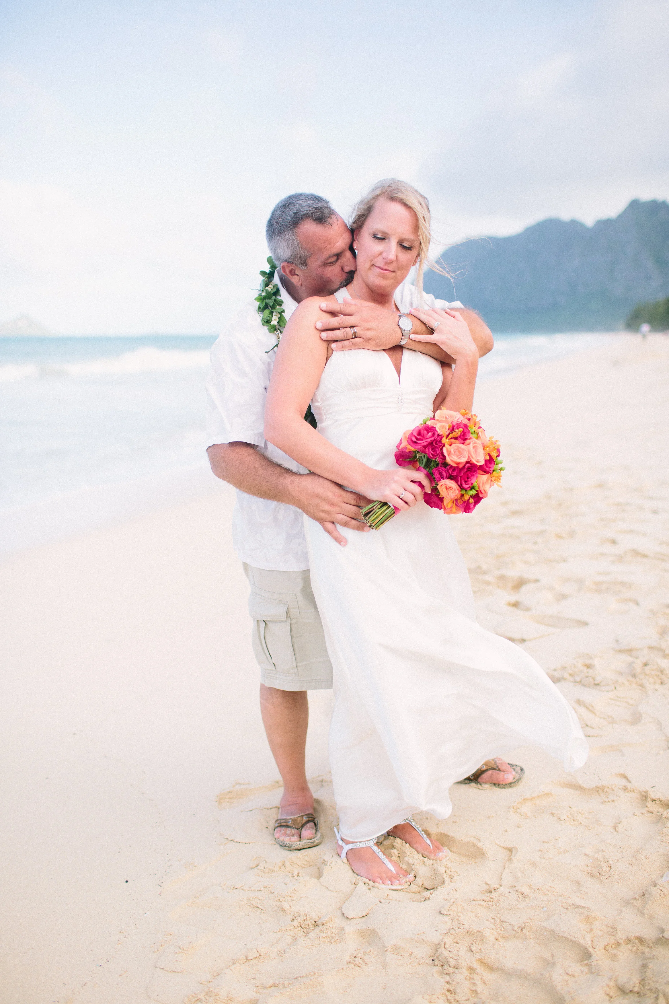 30-waimanalo-bay-beach-wedding.jpg