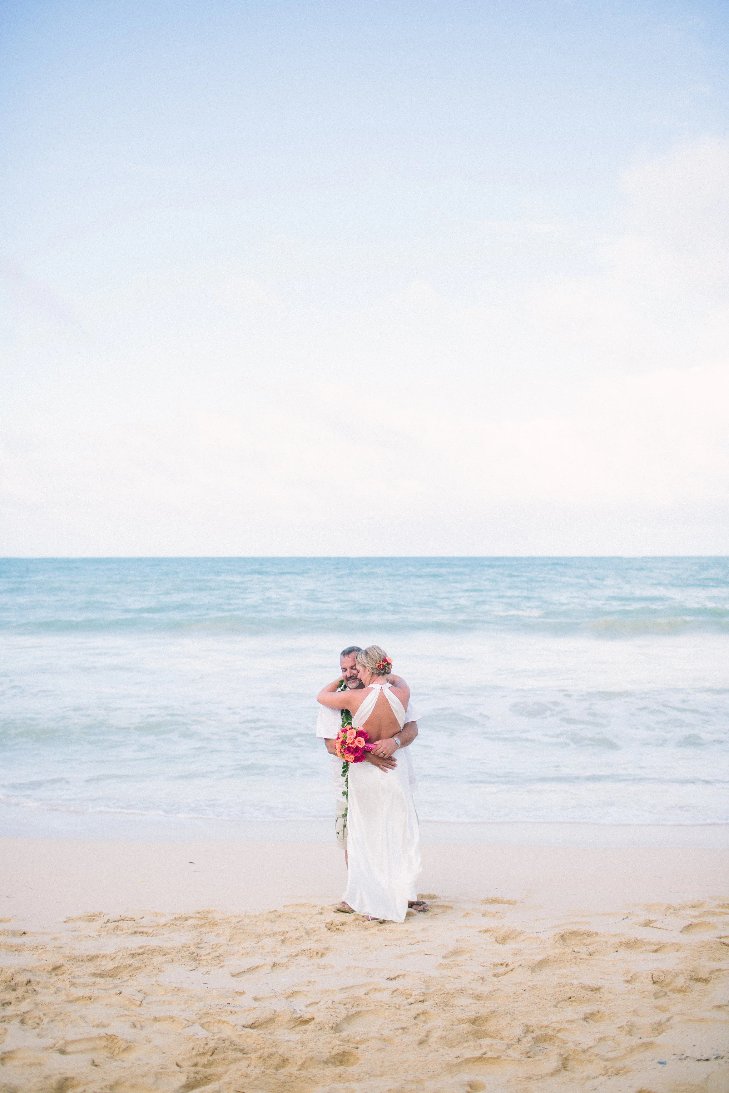 33-waimanalo-bay-beach-wedding.jpg