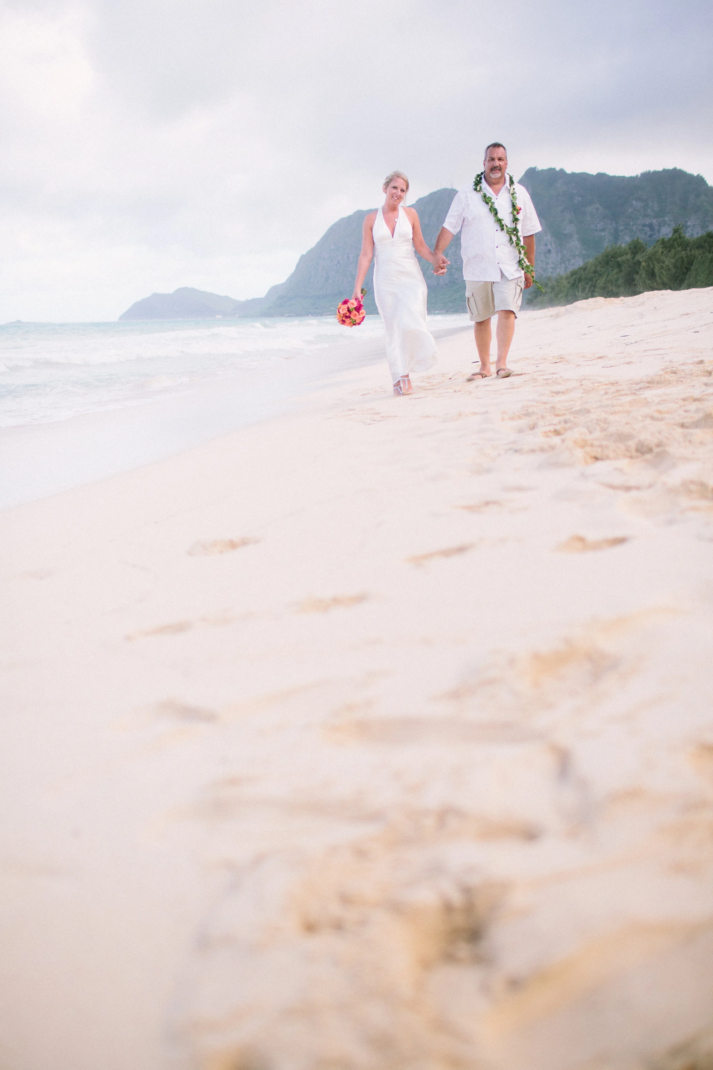 36-waimanalo-bay-beach-wedding.jpg