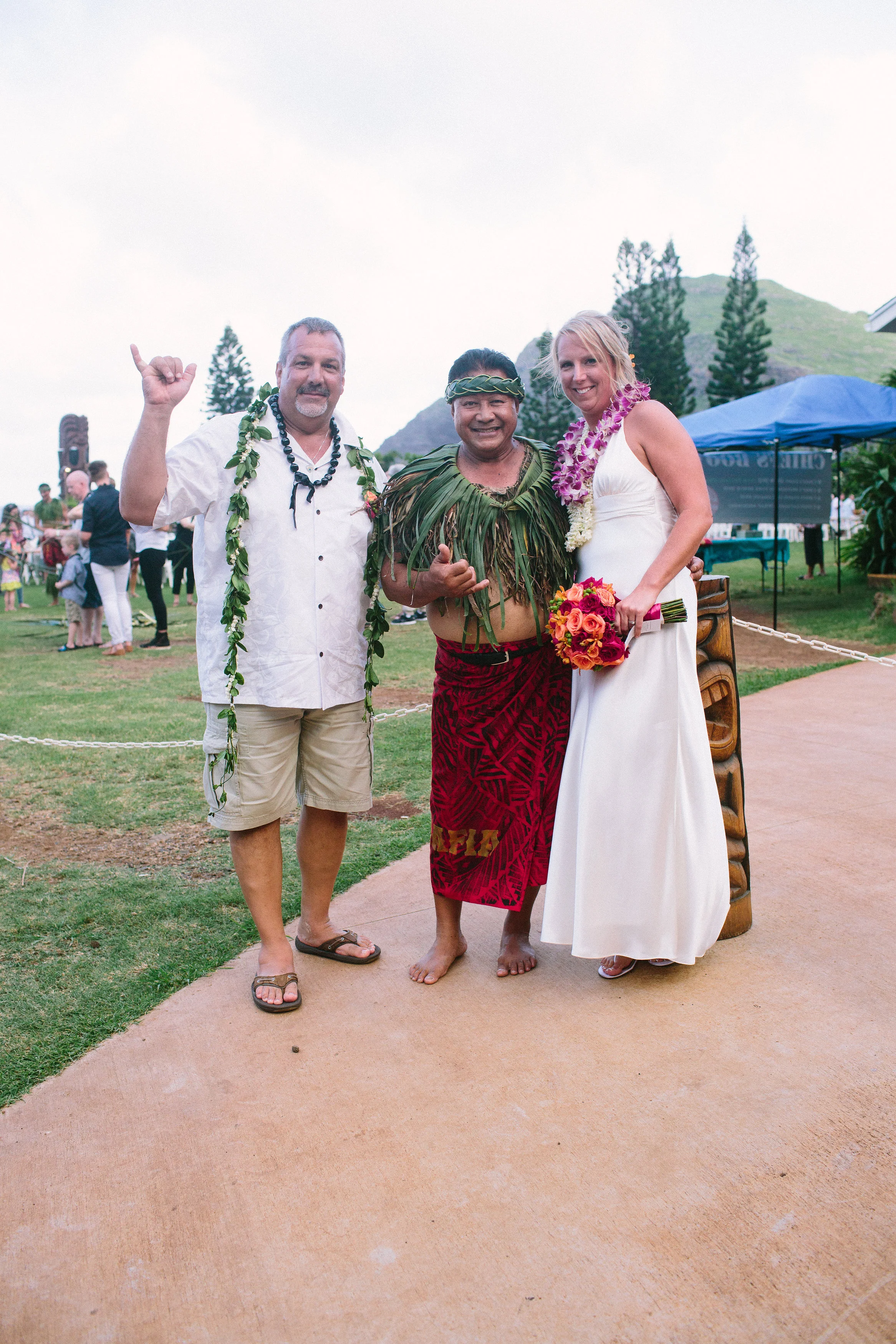 42-waimanalo-bay-beach-wedding.jpg