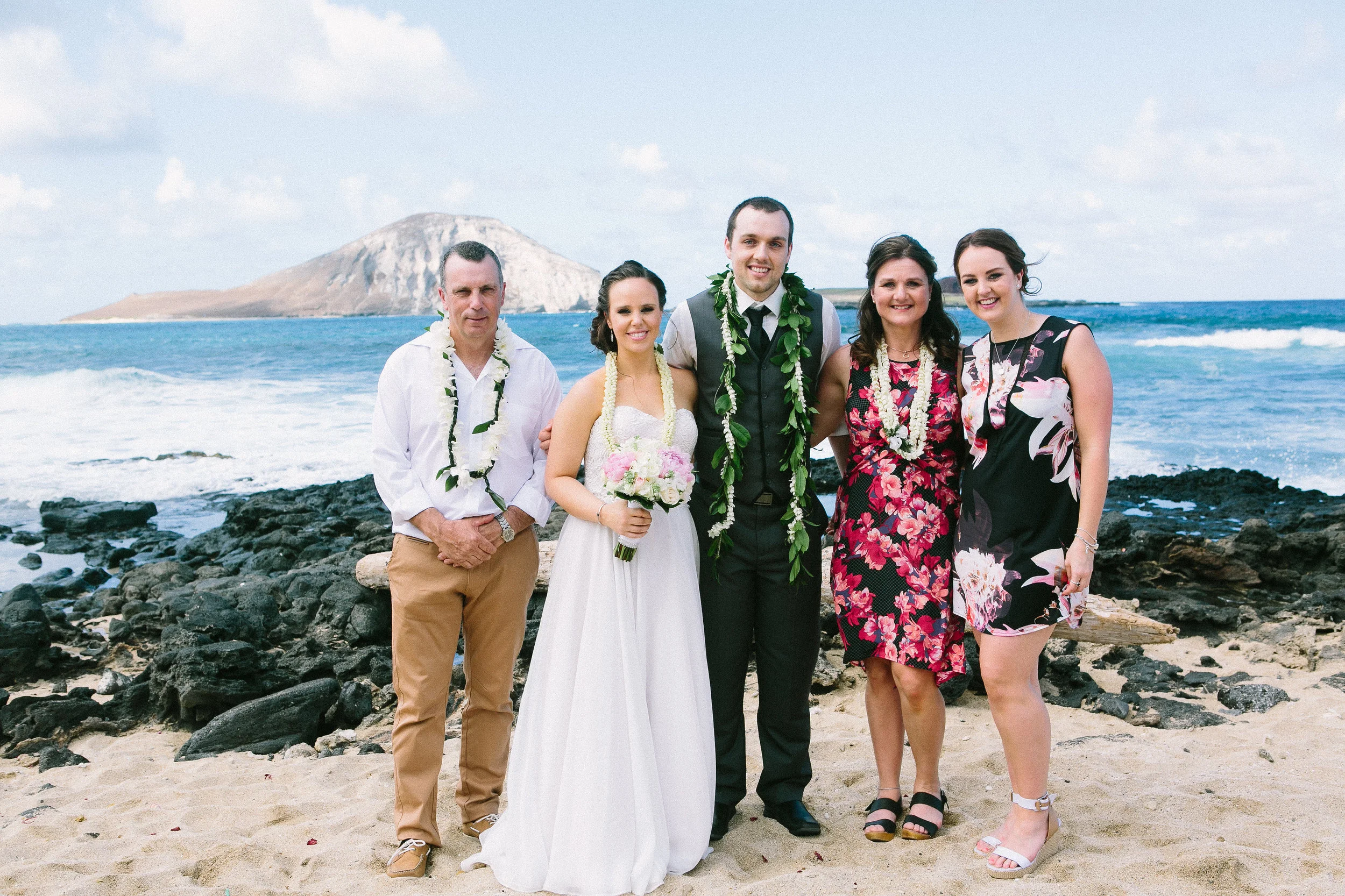15-makapuu-beach-wedding-ceremony.jpg