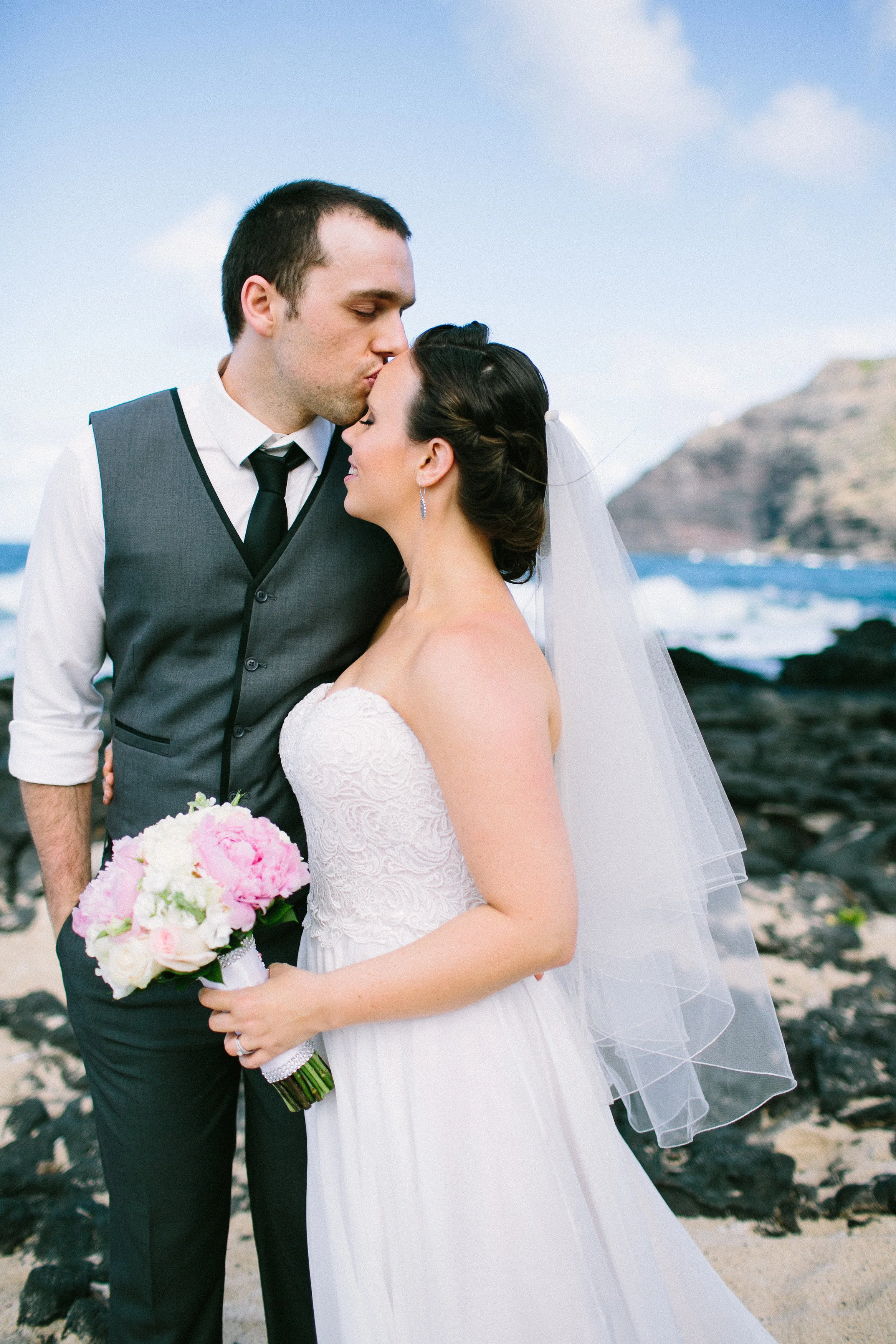 19-makapuu-beach-wedding-ceremony.jpg