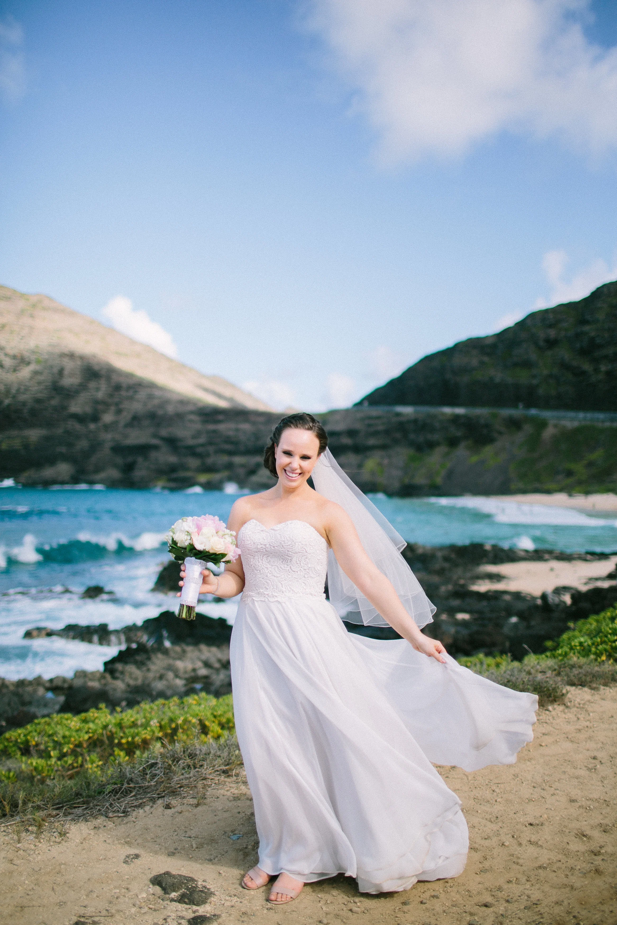 30-makapuu-beach-wedding-ceremony.jpg