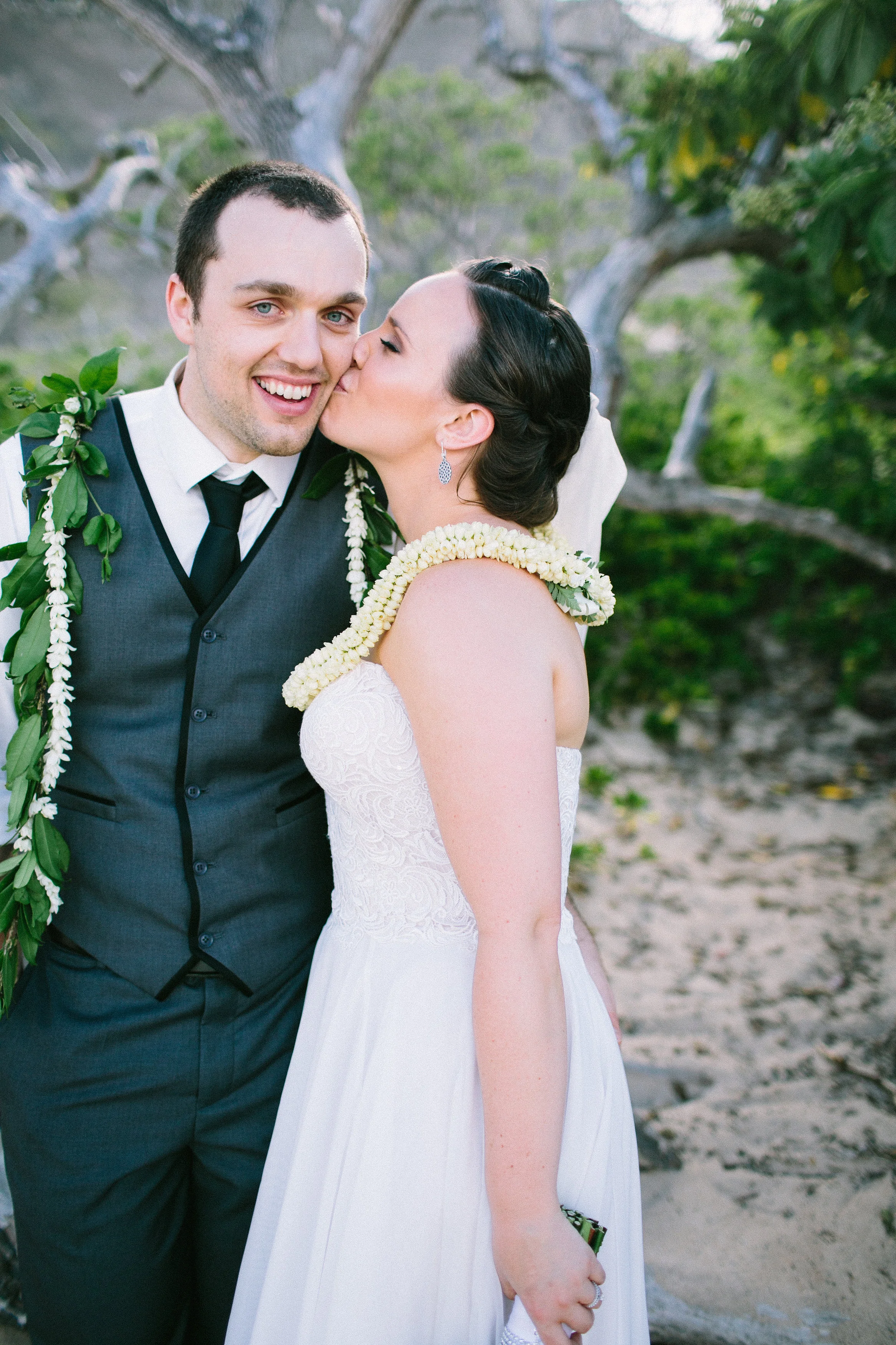 38-makapuu-beach-wedding-ceremony.jpg