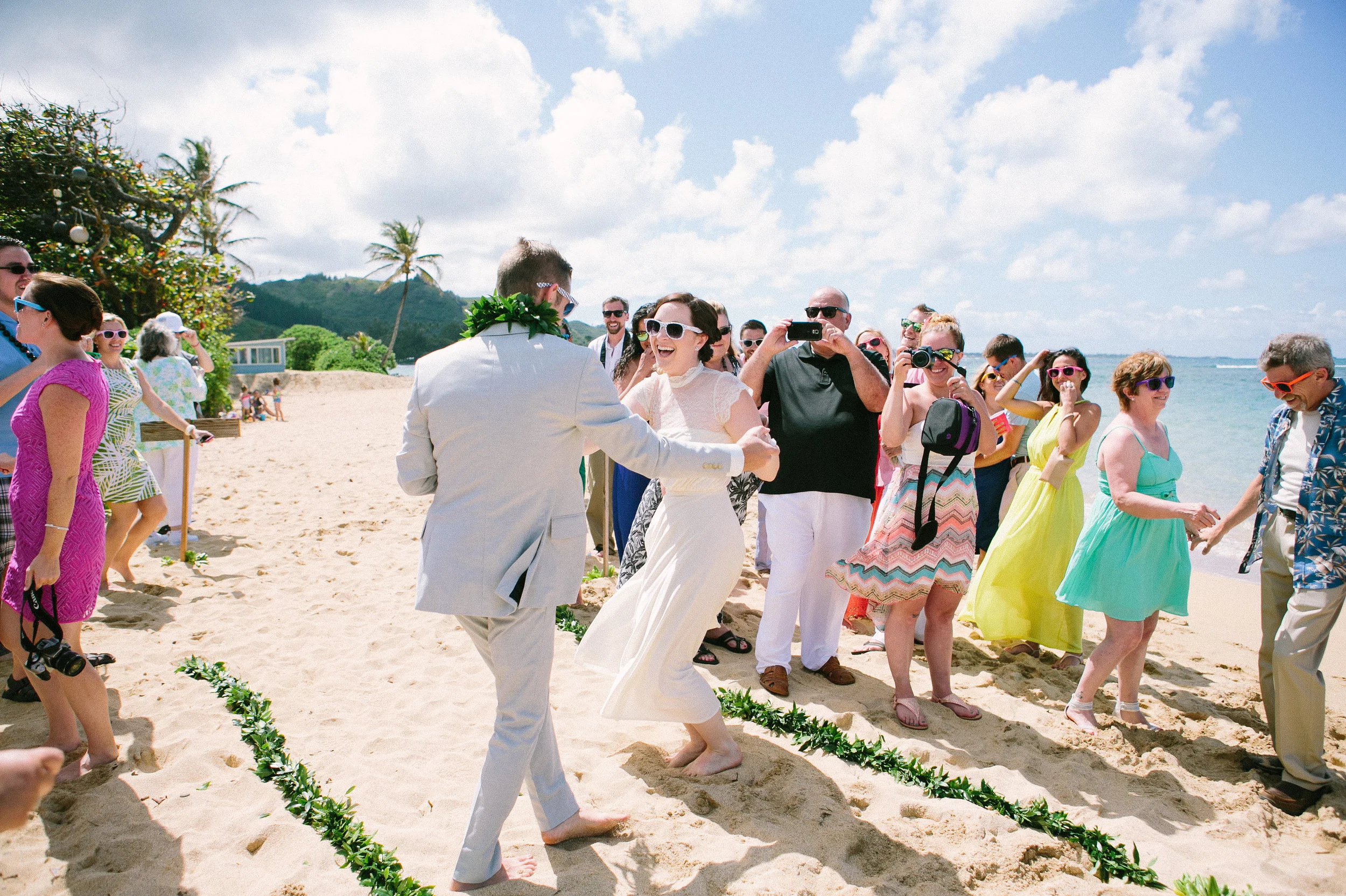 17-hauula-beach-wedding.jpg