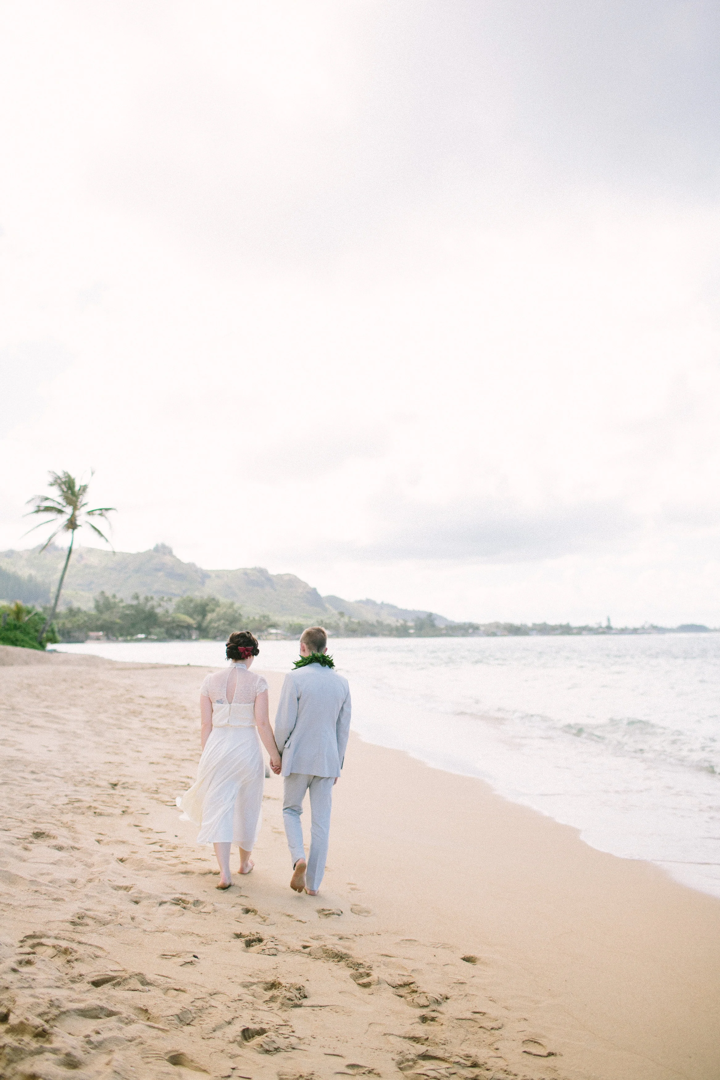 29-hauula-beach-wedding.jpg