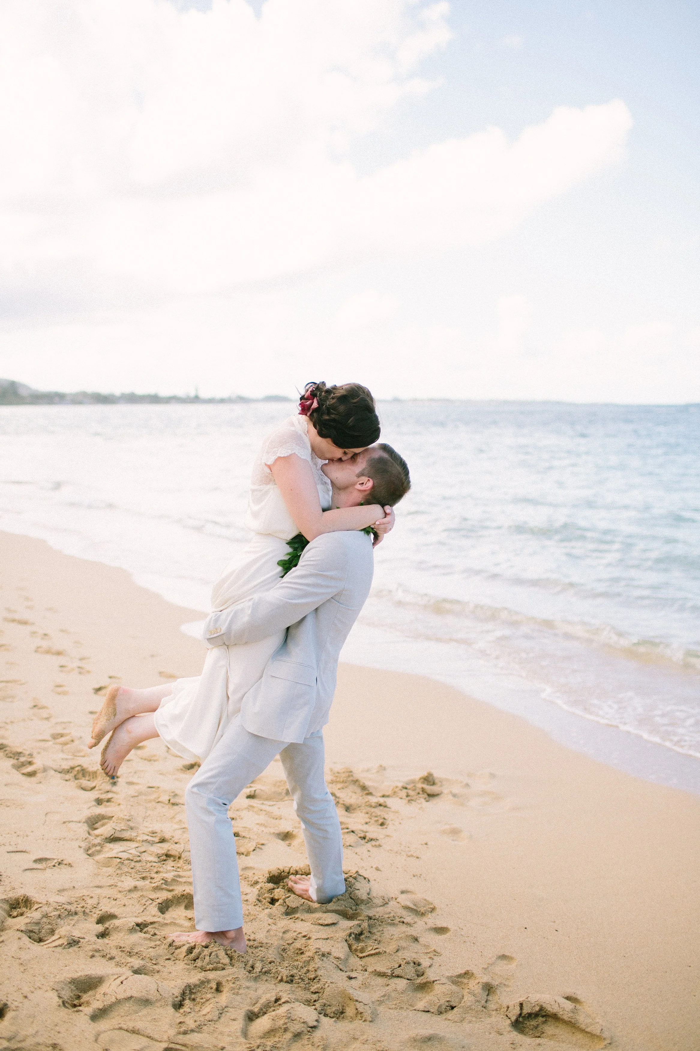31-hauula-beach-wedding.jpg