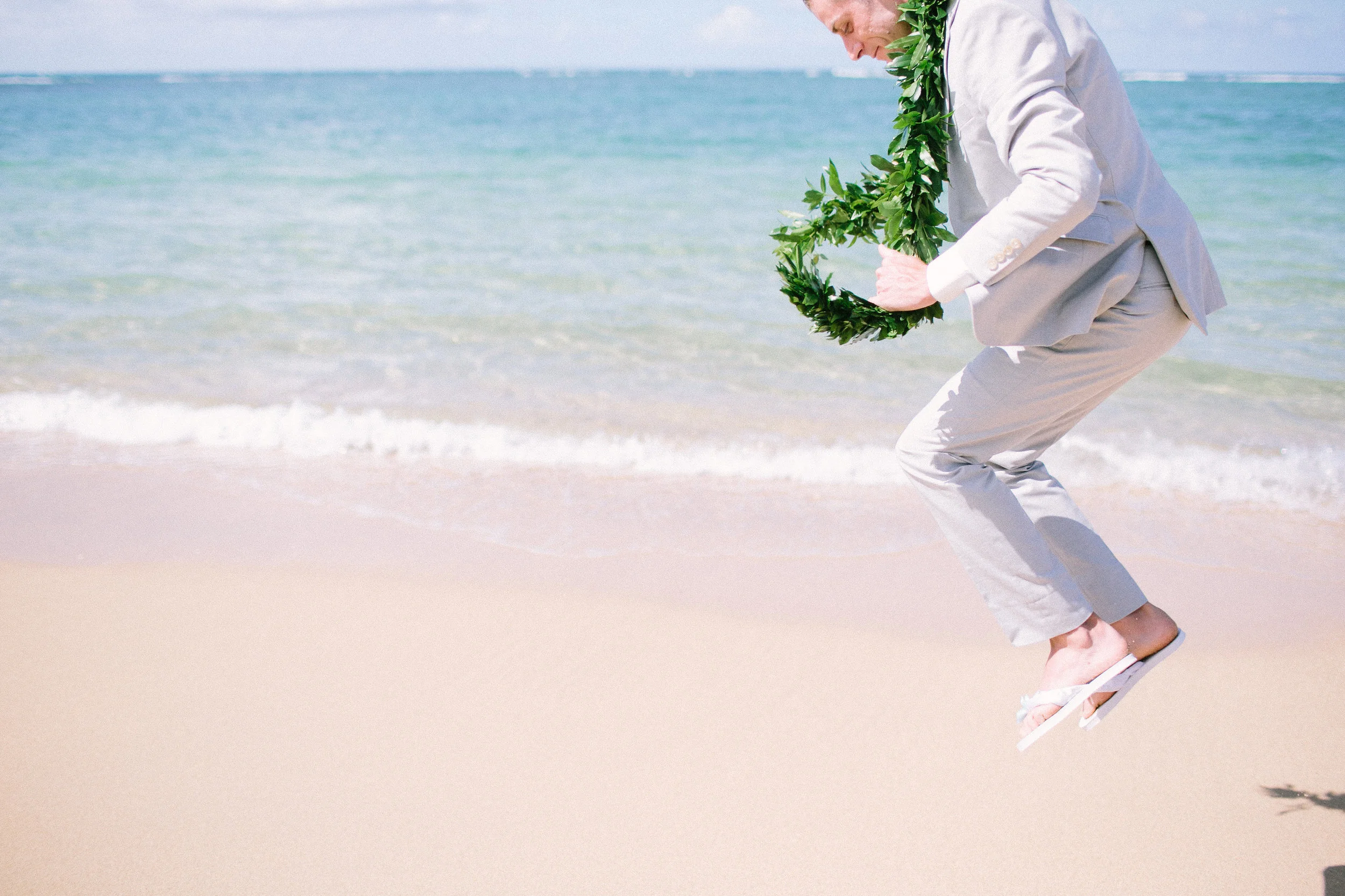 36-hauula-beach-wedding.jpg