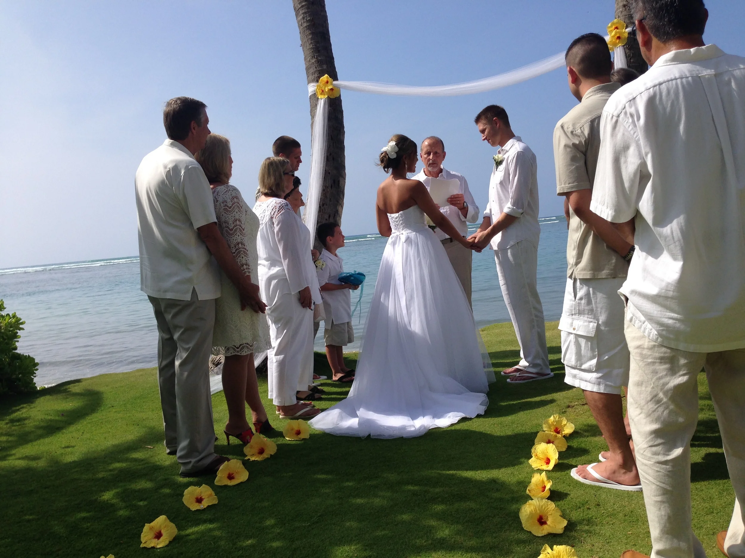 kahala-beach-wedding