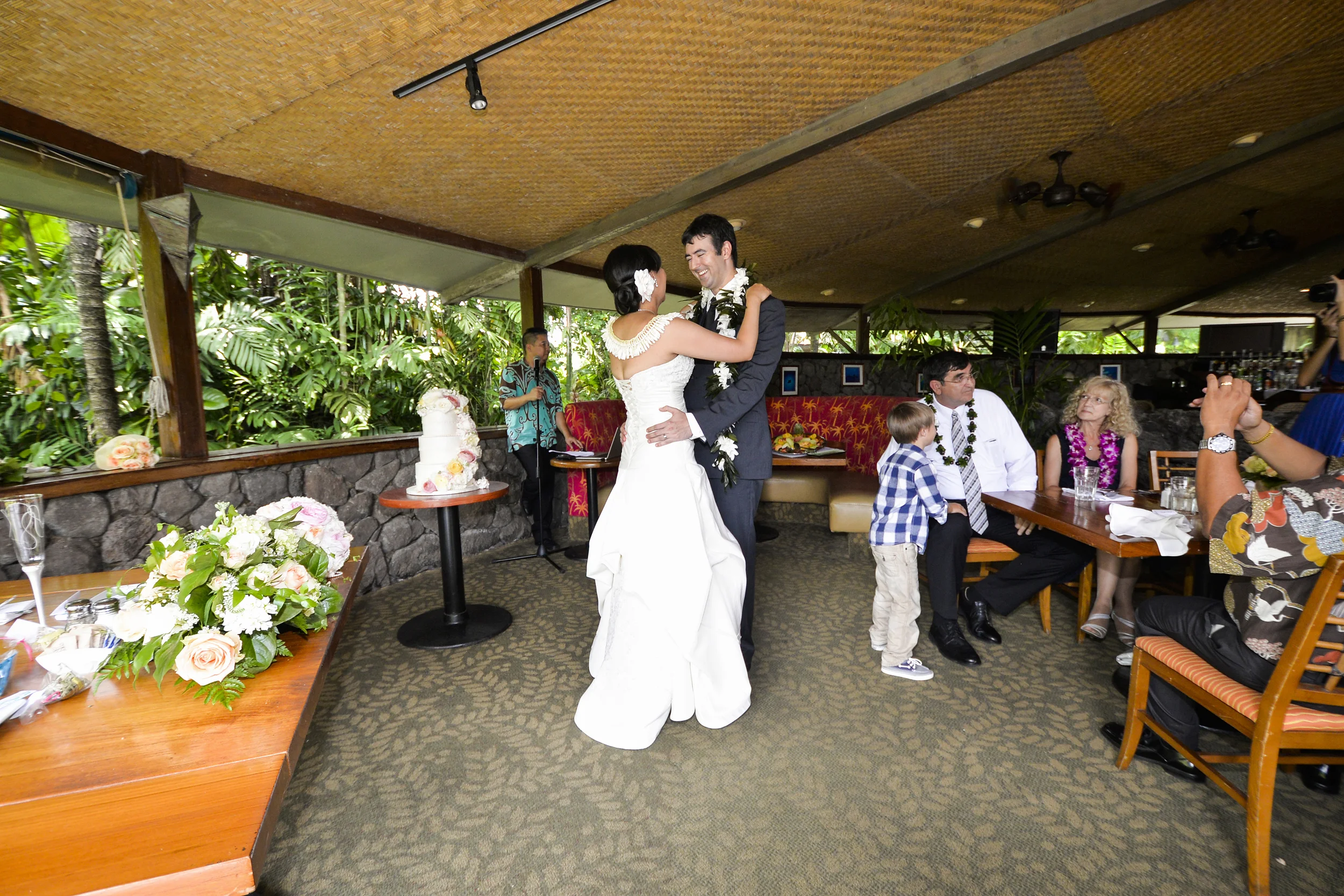 35-haleiwa-joes-wedding-reception.jpg
