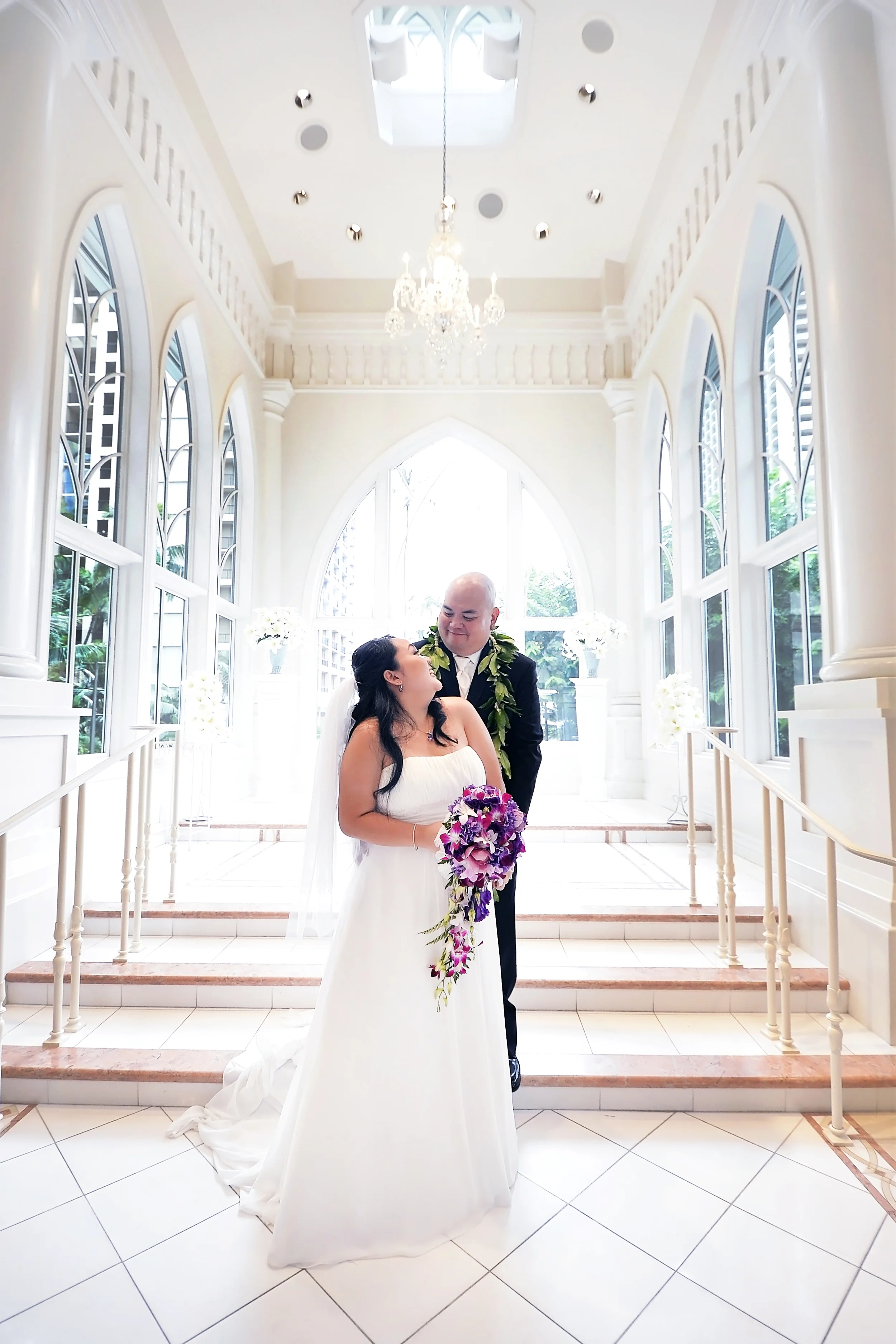 23-crystal-chapel-hilton-hawaiian-village-wedding.jpg