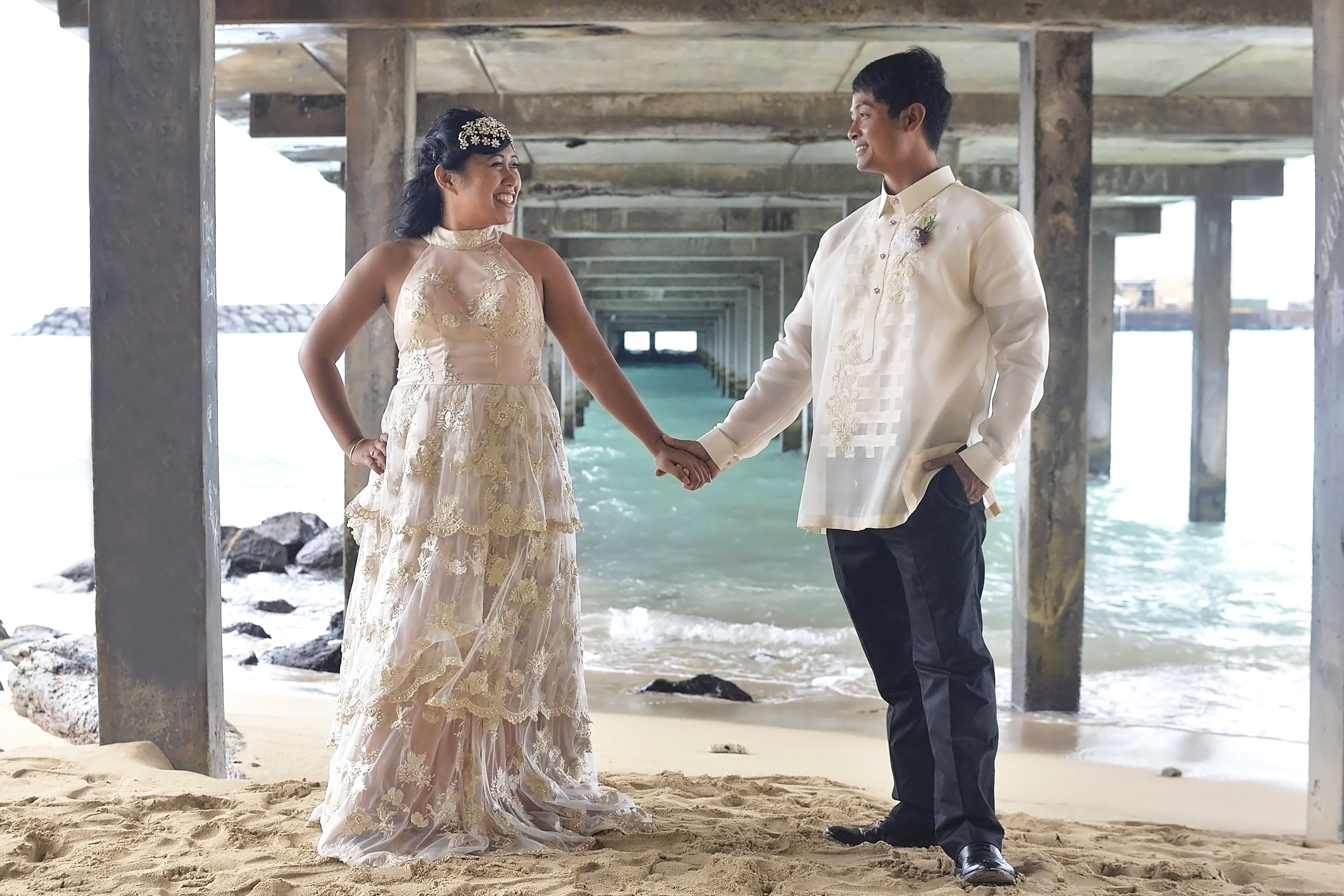 13-waimanalo-pier-wedding.jpg