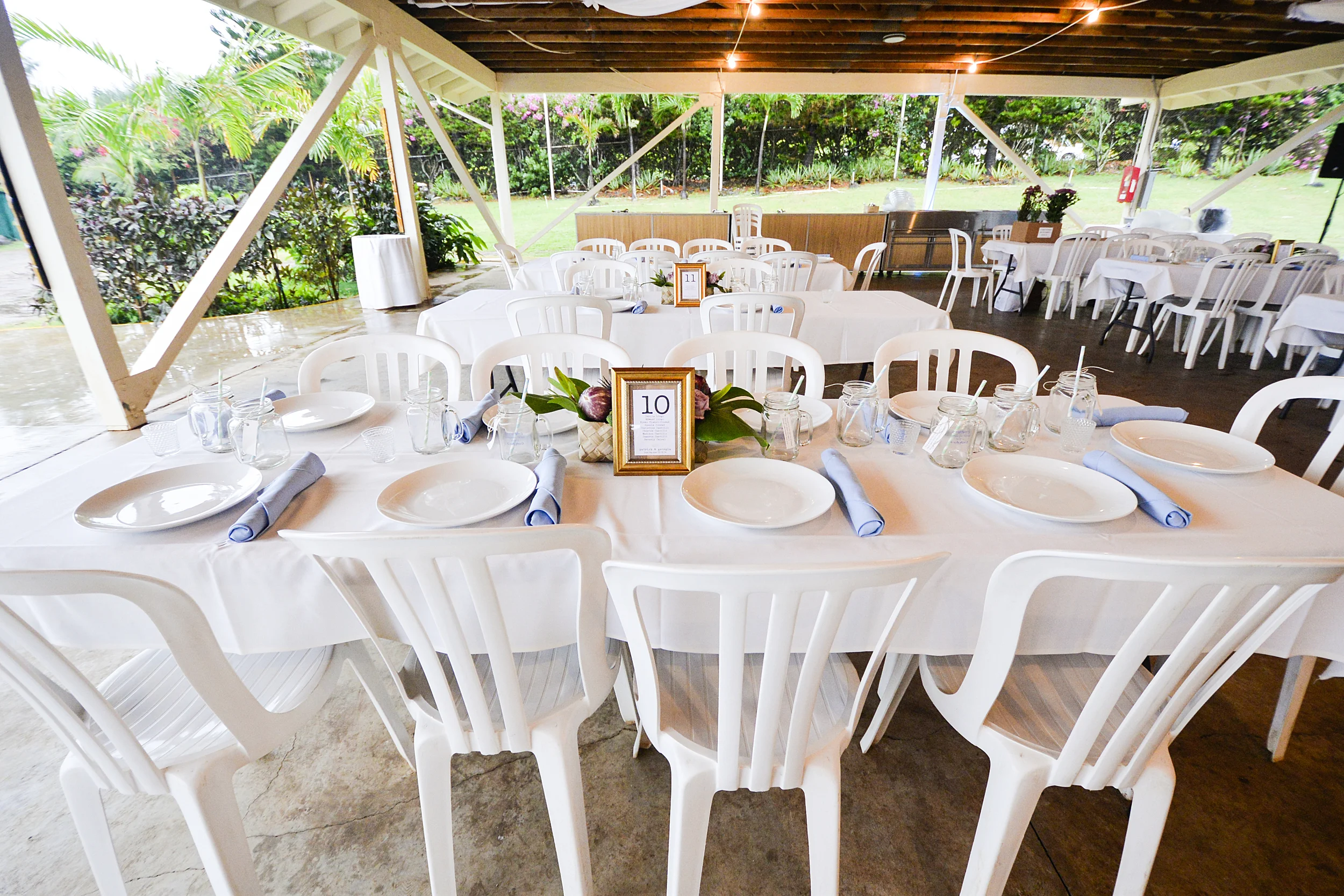 23-sea-life-park-hawaii-wedding.jpg